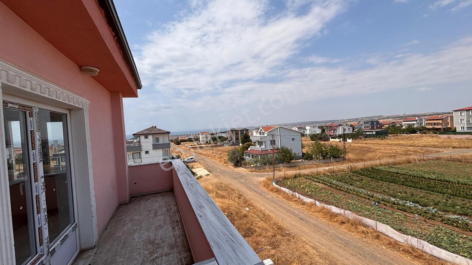 Marmara Ereğlisi’nde Yaz-kış Oturuma Uygun Satılık Villa! Kanat Emlak - Görsel 22