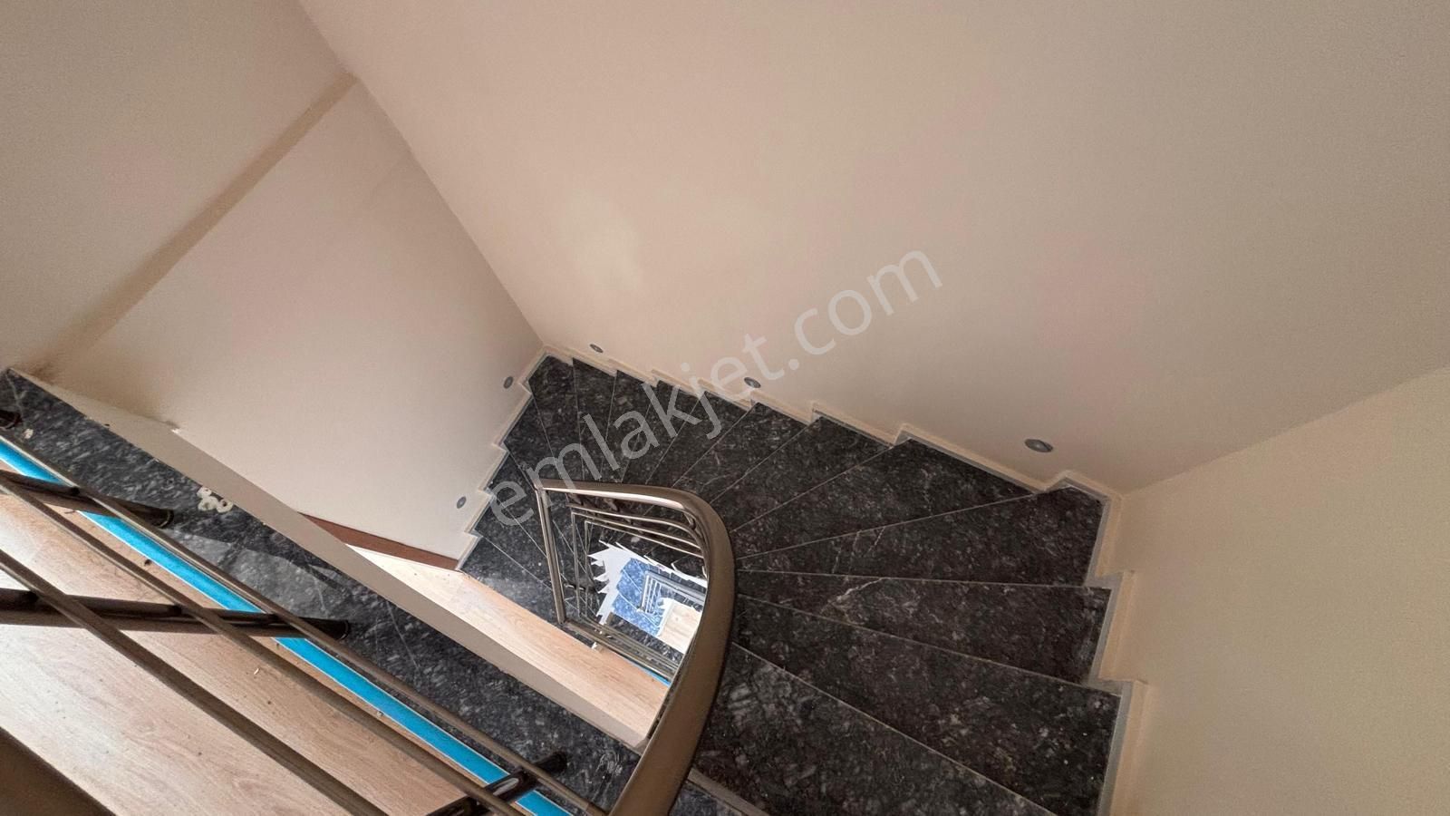 Marmara Ereğlisi’nde Yaz-kış Oturuma Uygun Satılık Villa! Kanat Emlak - Görsel 21