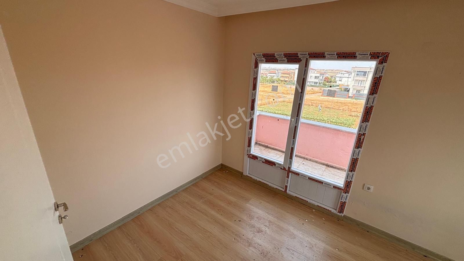 Marmara Ereğlisi’nde Yaz-kış Oturuma Uygun Satılık Villa! Kanat Emlak - Görsel 29