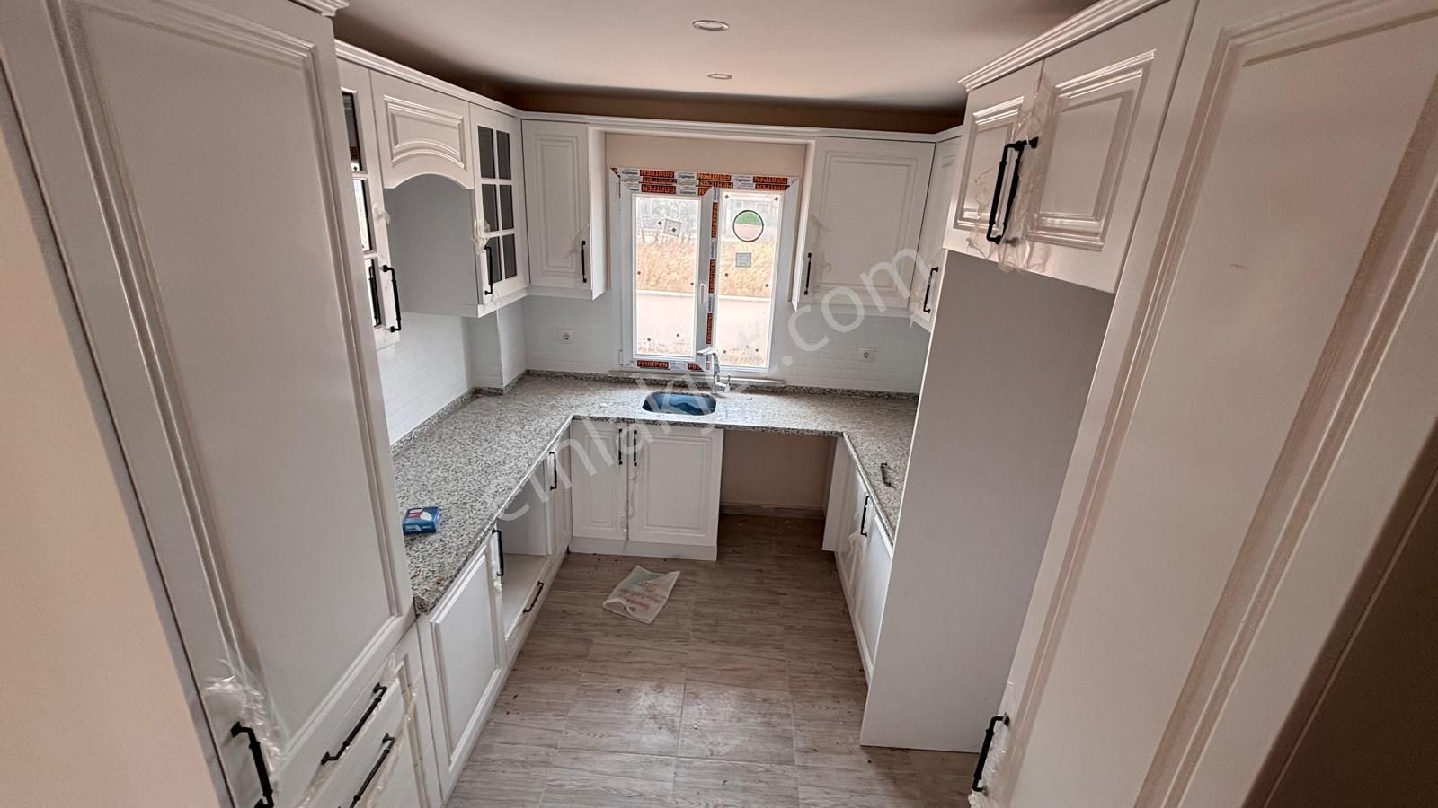 Marmara Ereğlisi’nde Yaz-kış Oturuma Uygun Satılık Villa! Kanat Emlak - Görsel 15