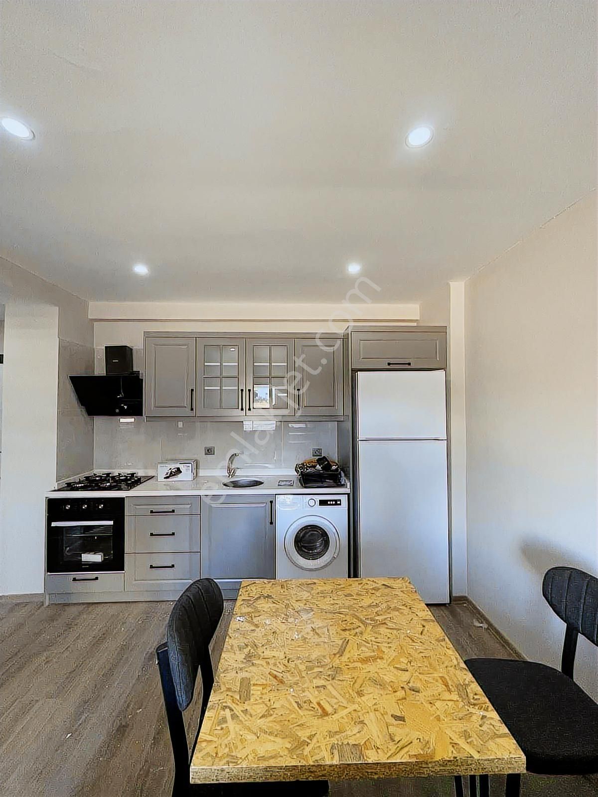 Carkıpare Sınırında Cok Genıs Oturuma Hazır Esyalı 1+1