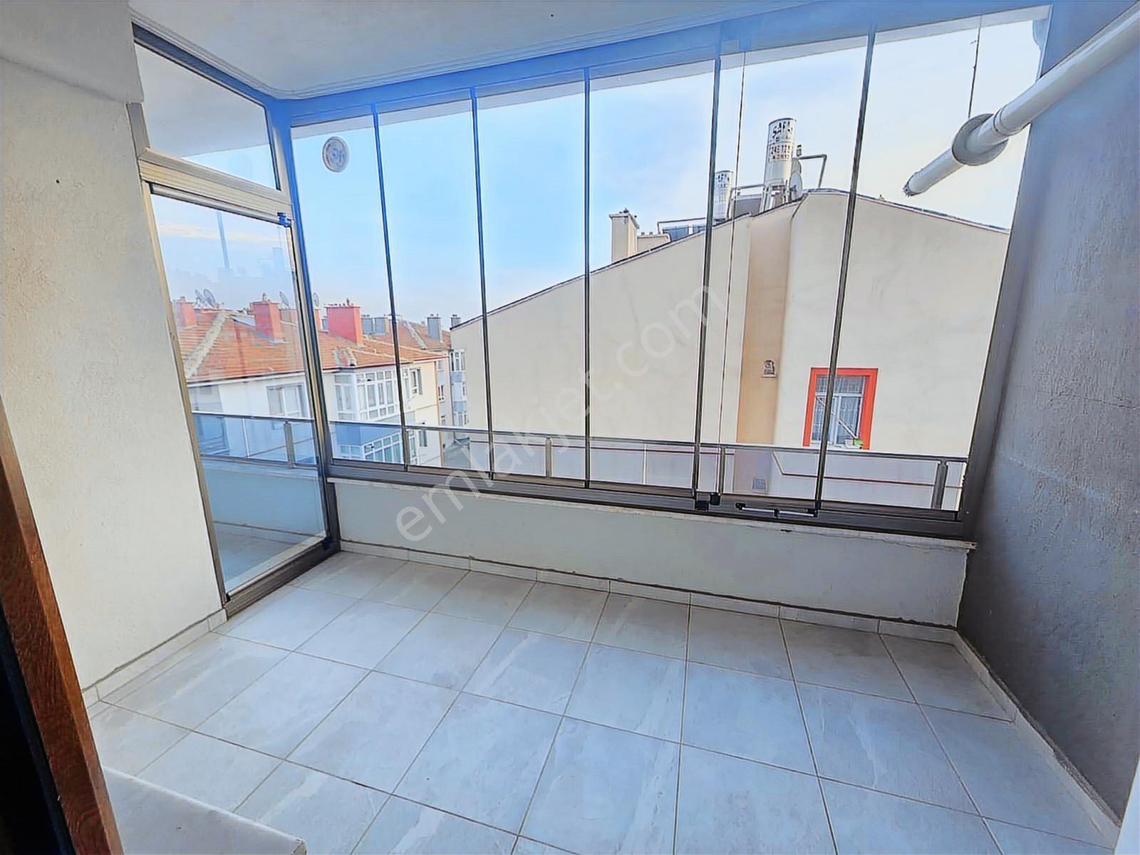 Kelebekler Vadisi Yakını Kiralık 3+1 Daire - Görsel 11