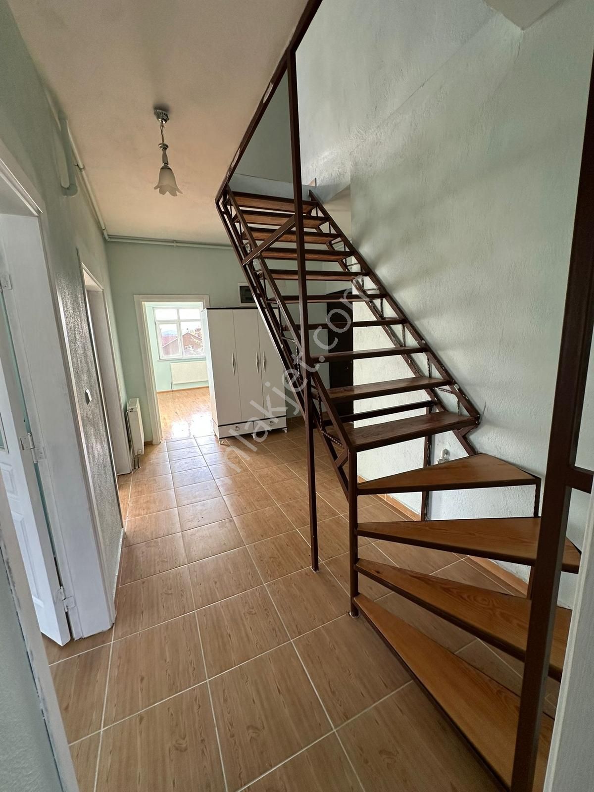 Lalebahçe'de 5+1 Park Manzaralı Bakımlı Kiralık Daire - Görsel 6