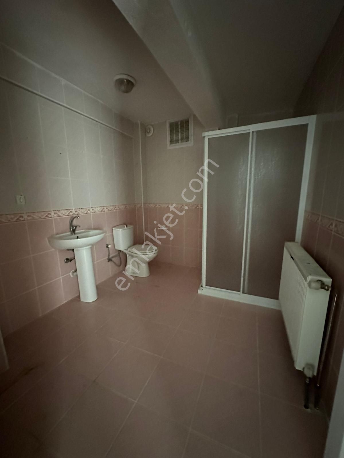 Lalebahçe'de 5+1 Park Manzaralı Bakımlı Kiralık Daire - Görsel 14