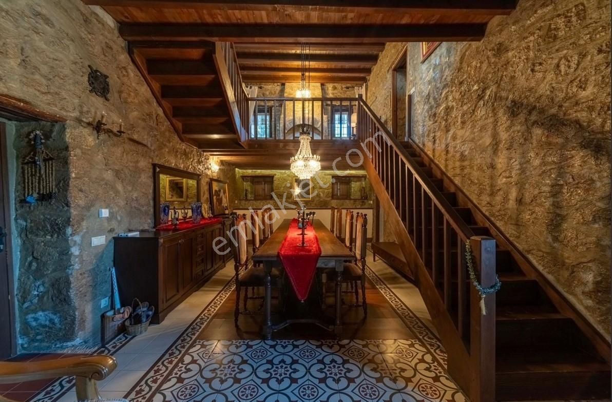 Bodrum Ortakentte Satılık Tarihî Taş Kule Ev 5+2 Özel Havuzlu - Görsel 6