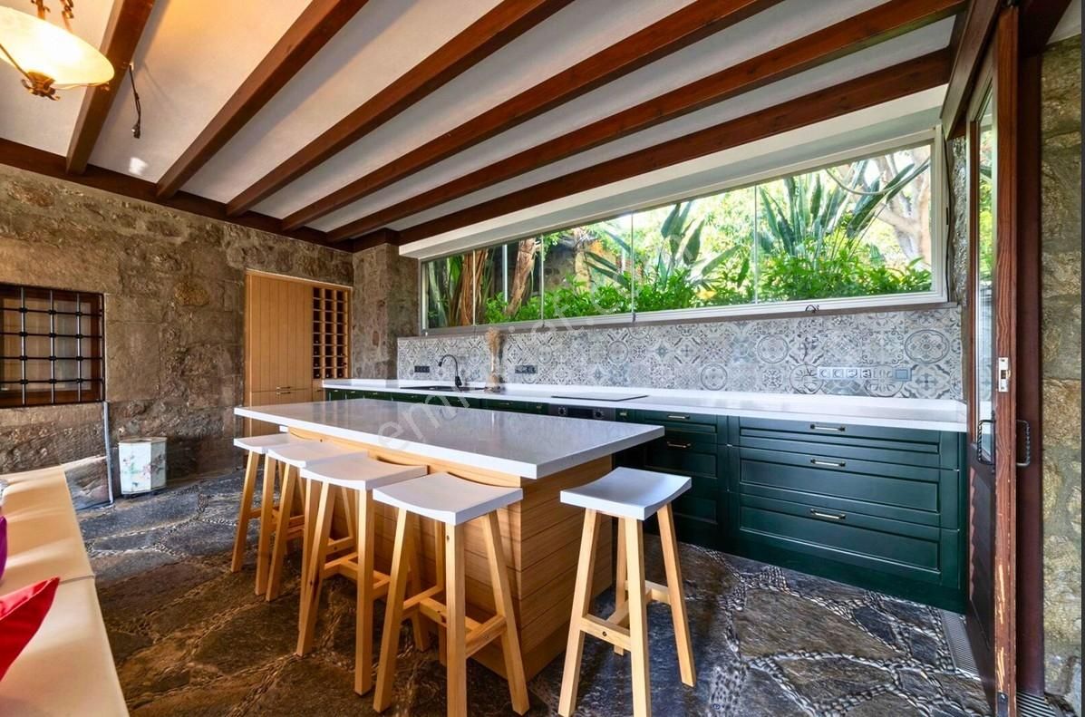 Bodrum Ortakentte Satılık Tarihî Taş Kule Ev 5+2 Özel Havuzlu - Görsel 26