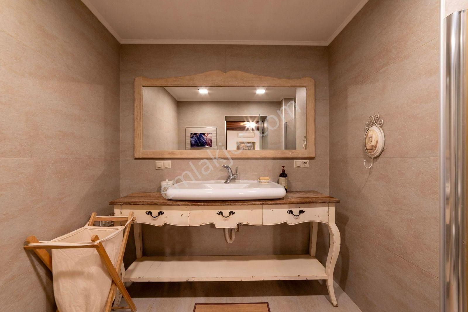 Bodrum Ortakentte Satılık Tarihî Taş Kule Ev 5+2 Özel Havuzlu - Görsel 4