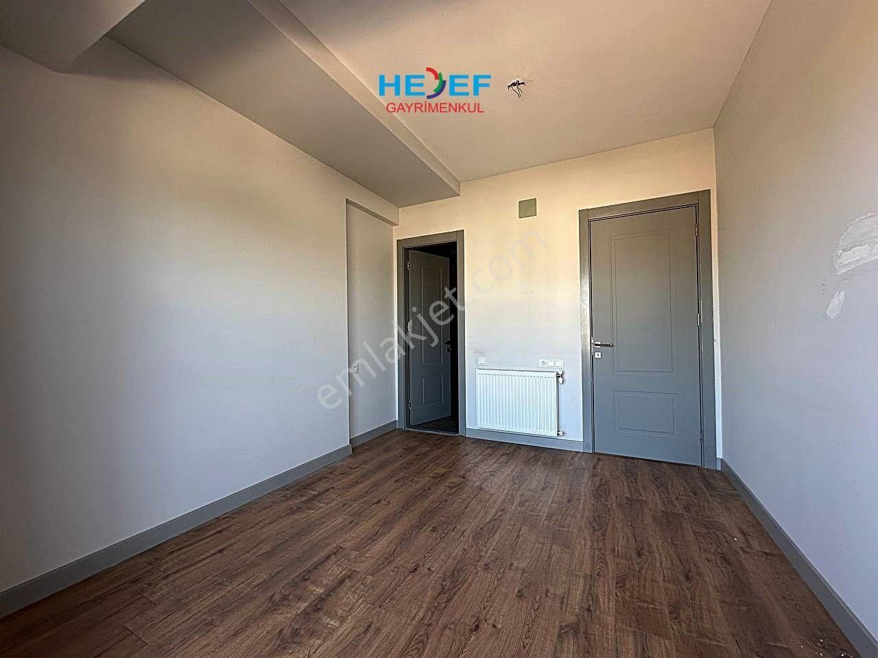 Hedef'ten Yaşardoğu Caddesinde Site İçi Havuzlu Açık 2+1 - Görsel 8