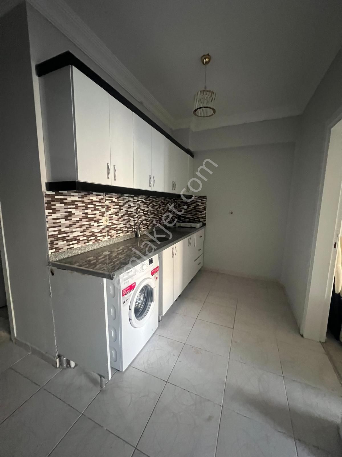 Uyaran 79'dan Üniversiteye Yakın Konum Satılık Lüx Stüdyo Daire - Görsel 2