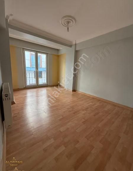 Satılık Daire 2+1 110m2 Meydana Yürüme Mesafesinde - Görsel 9
