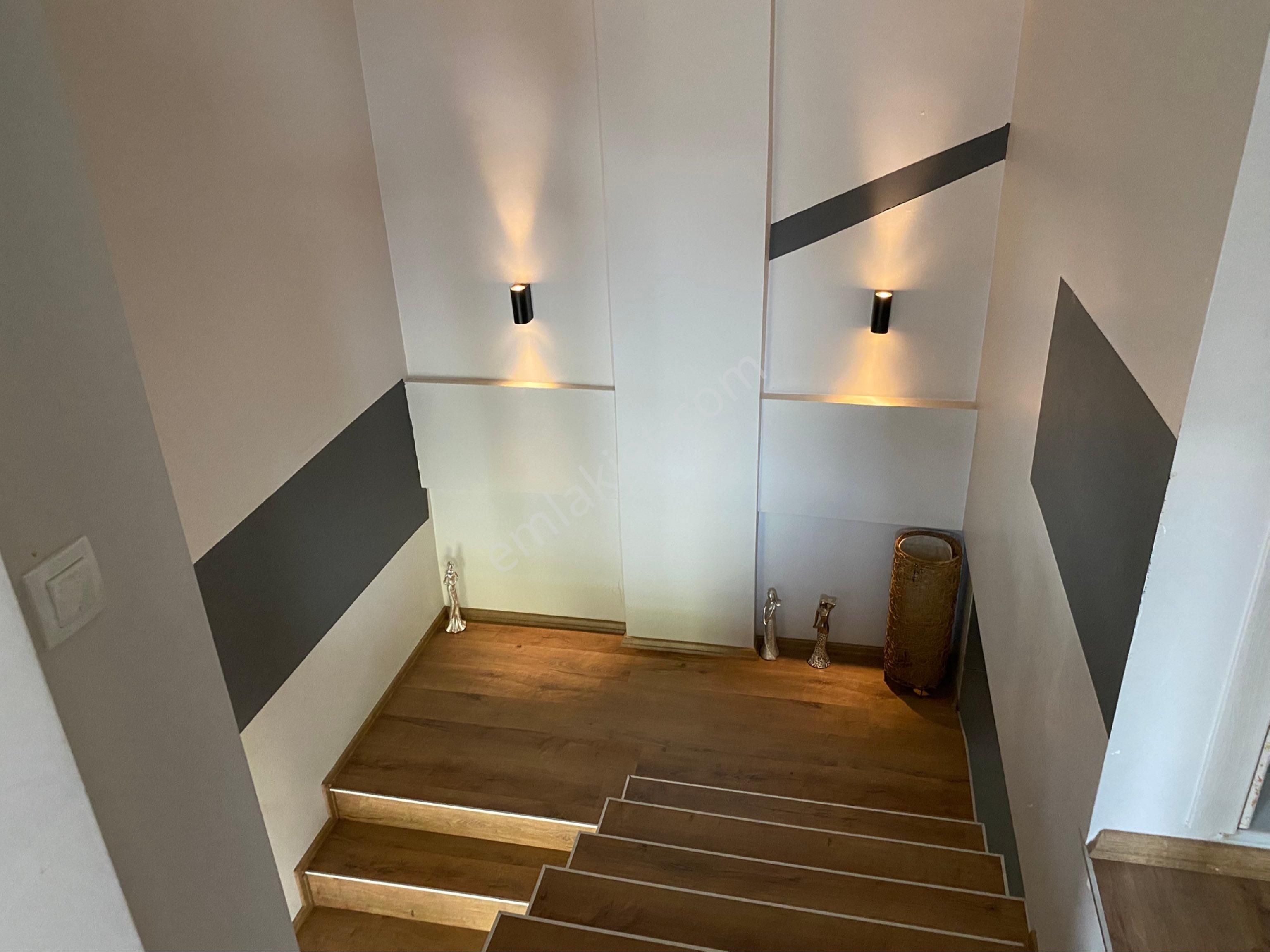 Merkeze 4 Km Mesafede,doğa Manzaralı,bahçeli Villa - Görsel 12