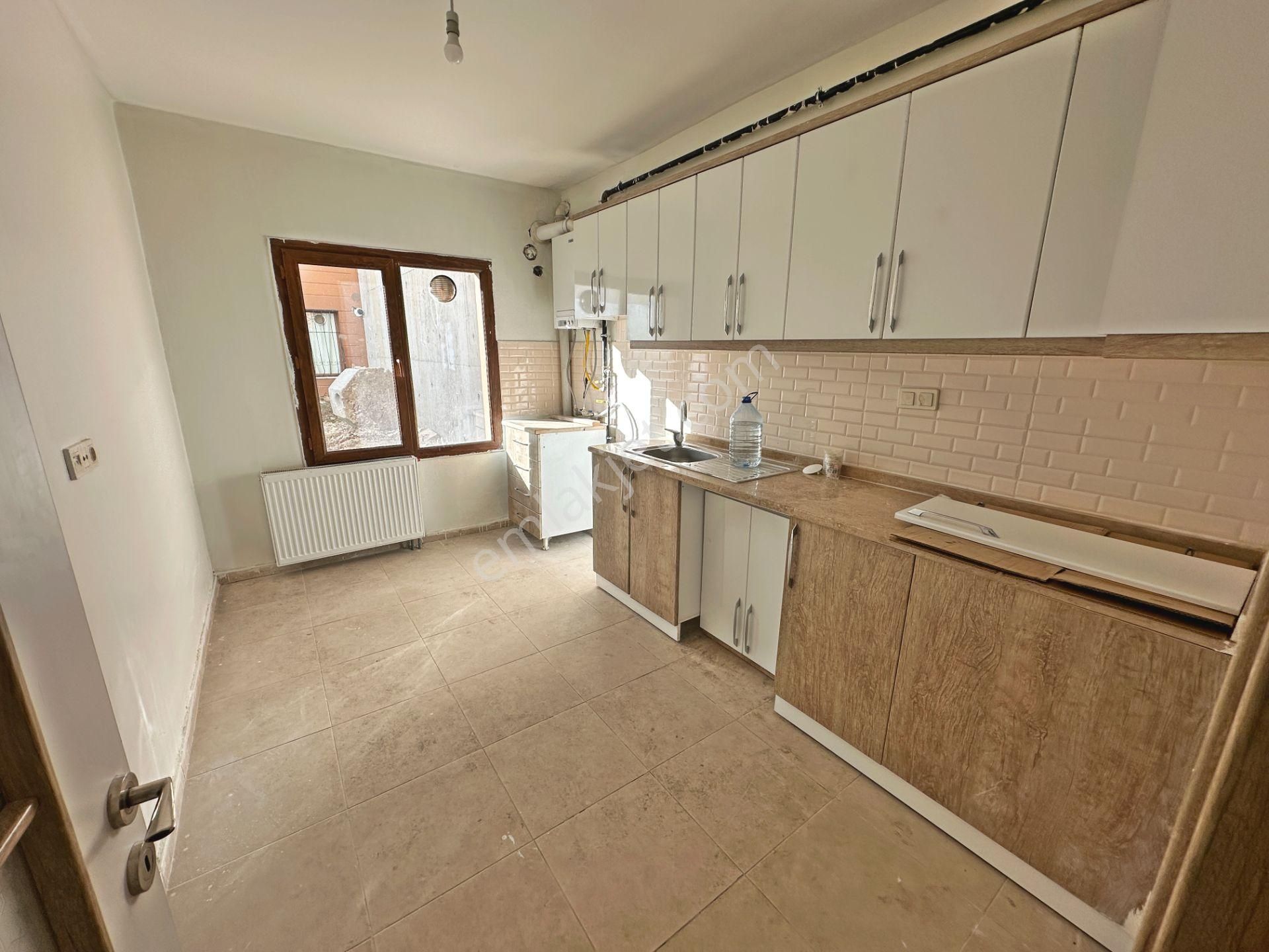 Altıağaç Toki'de Merkezi Konumda Yapılı Önü Açık 2+1 Kiralık Daire - Görsel 11