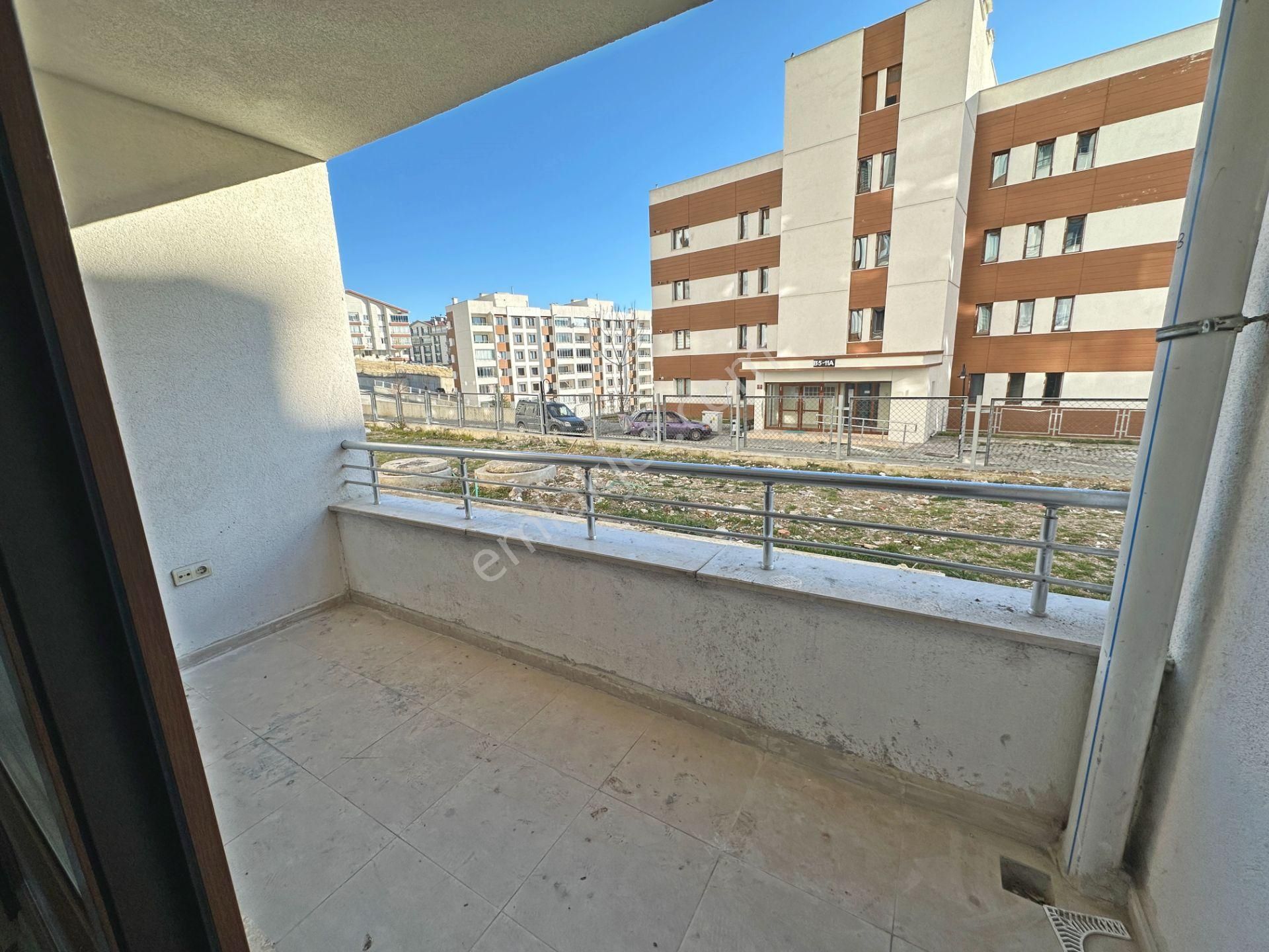 Altıağaç Toki'de Merkezi Konumda Yapılı Önü Açık 2+1 Kiralık Daire - Görsel 4