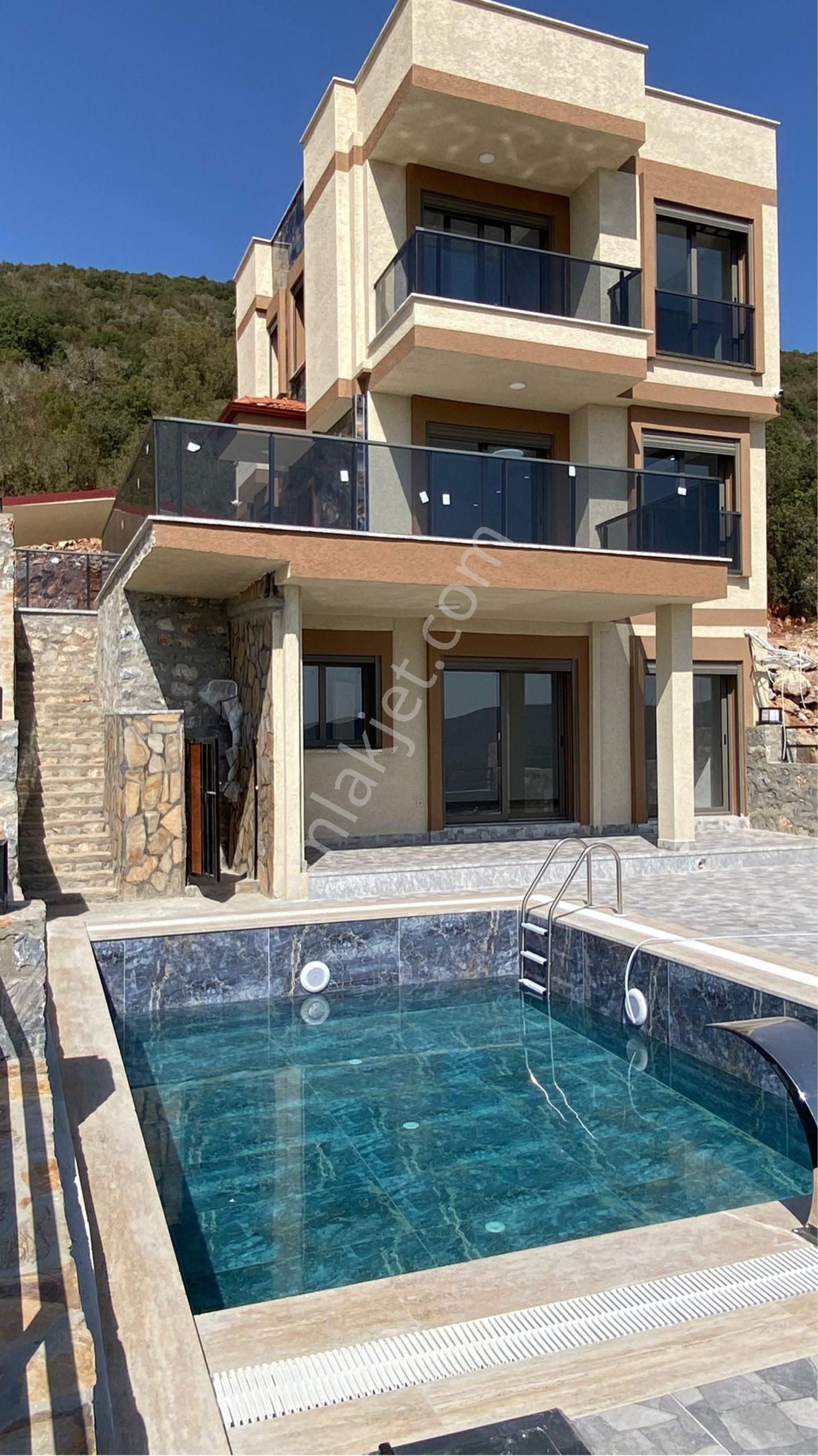 Akbük’de Sıfır, Full Deniz Manzaralı, 3+2 Havuzlu Villa - Görsel 13