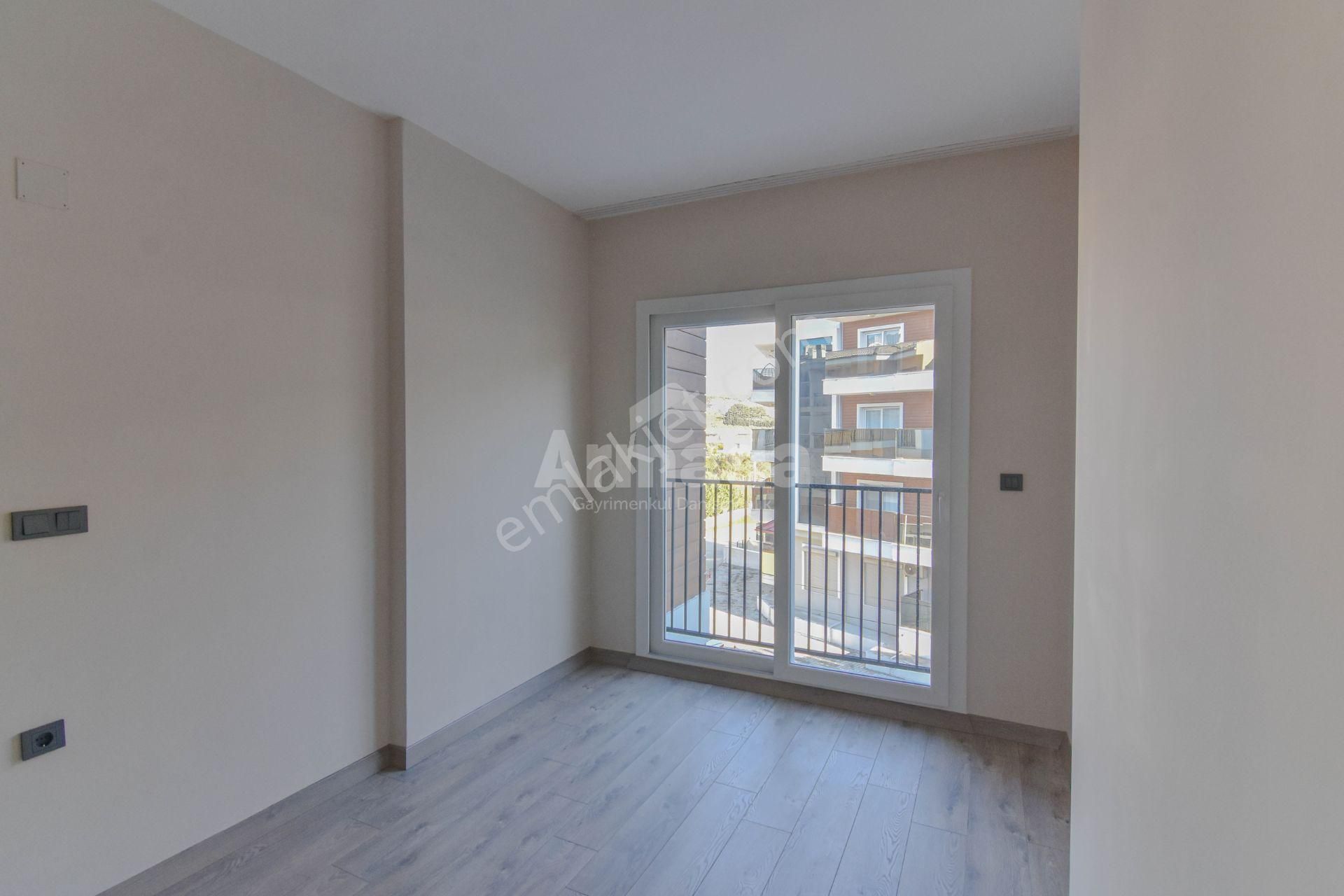 Davutlar Merkez Cadde Üzerinde Modern Tasarımlı 2+1 Daire - Görsel 17