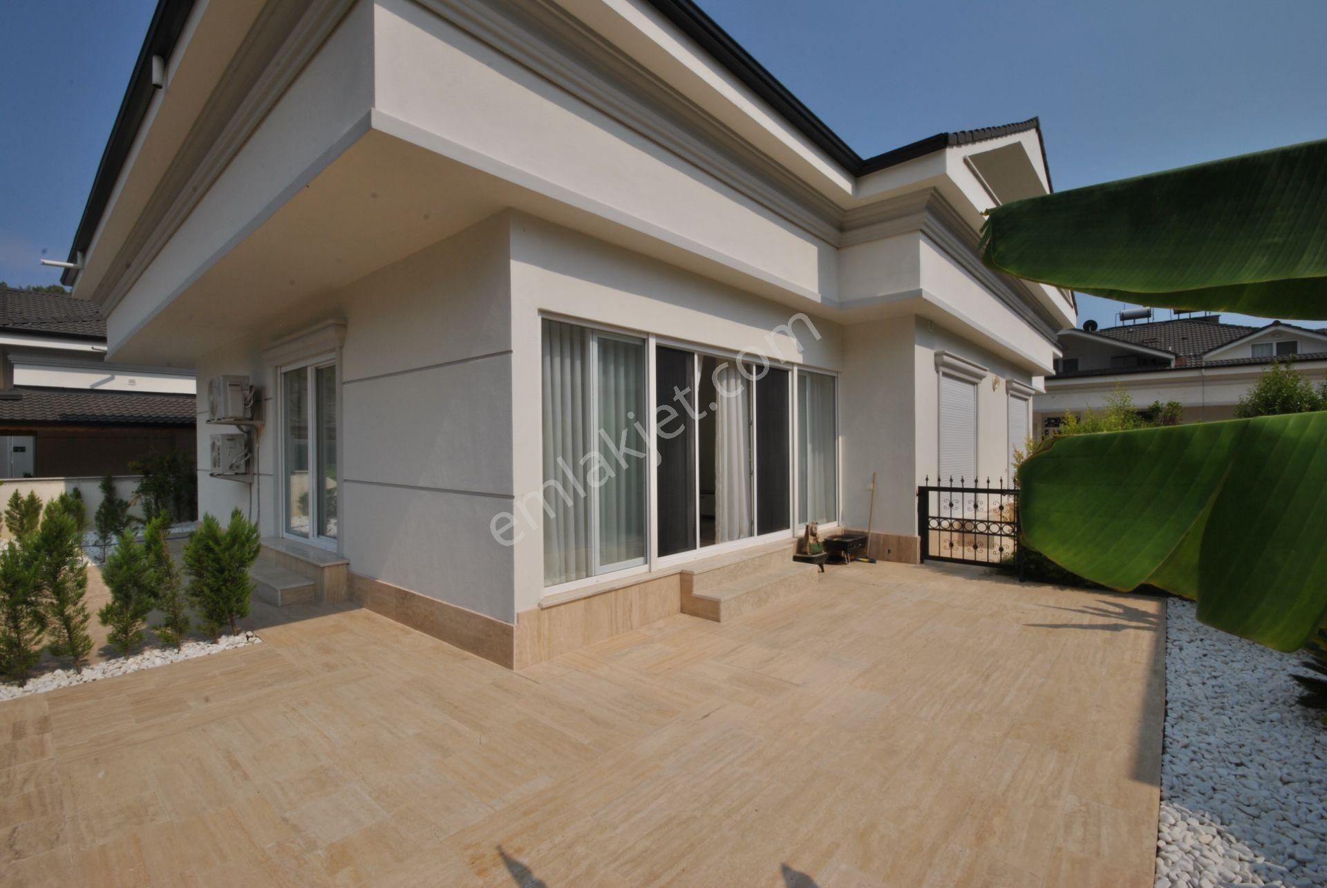 Antalya Kemer Arslanbucak Ta Bahçesi Ayrı Satılık İkiz Villa