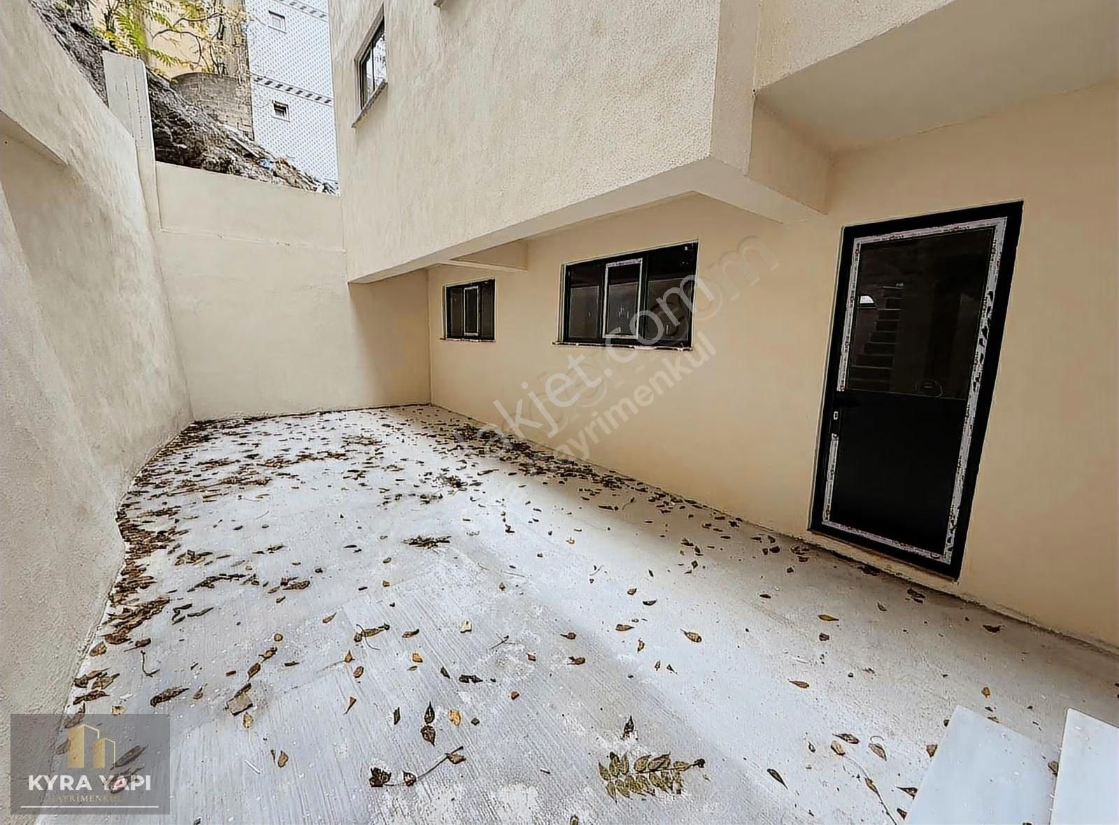 Bağlarbaşın Da Satılık 240 M Düz Giriş Bahçeli Depolu - Görsel 17