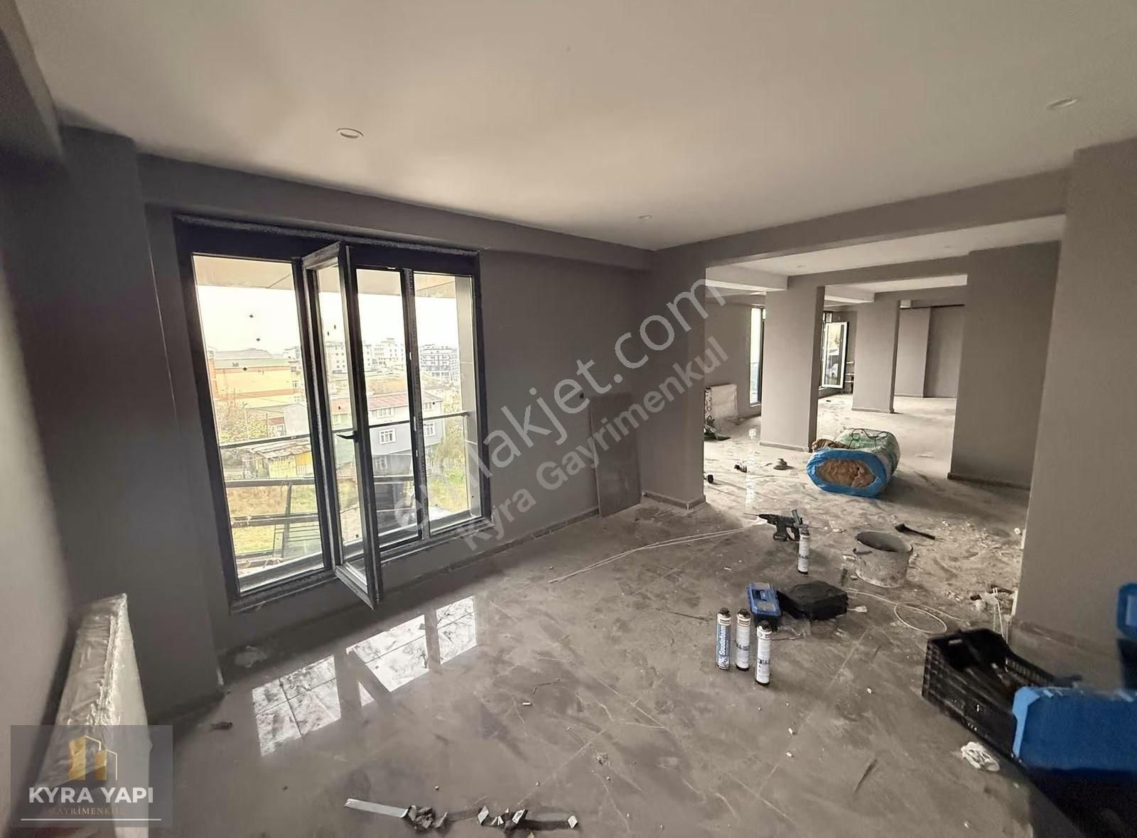 Kıbrıs Caddesi Üzerinde 220 M2 Depolu Dükkan Mağaza - Görsel 8