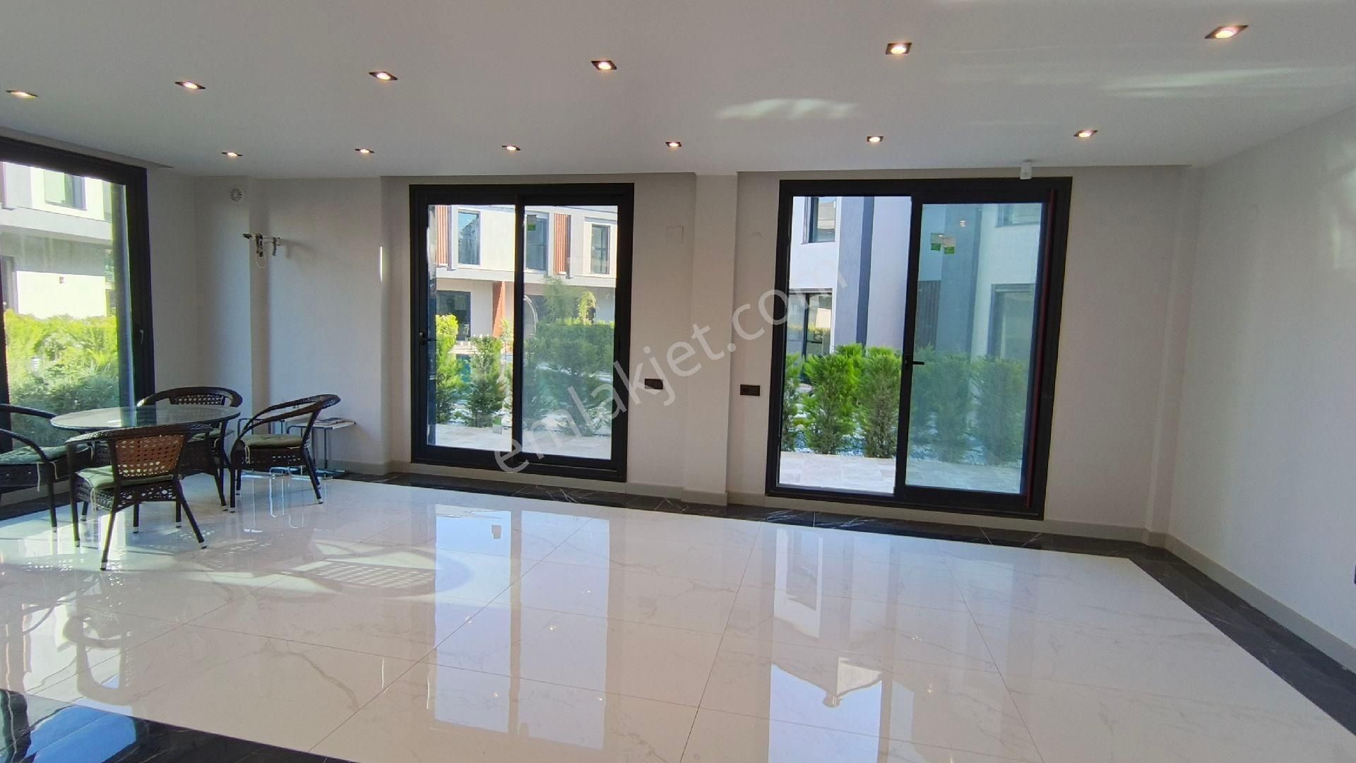 Denize Yürüme Mesafesinde | Müstakil | Yeni Yapı | 4+1 | Doğalgazlı - Görsel 15