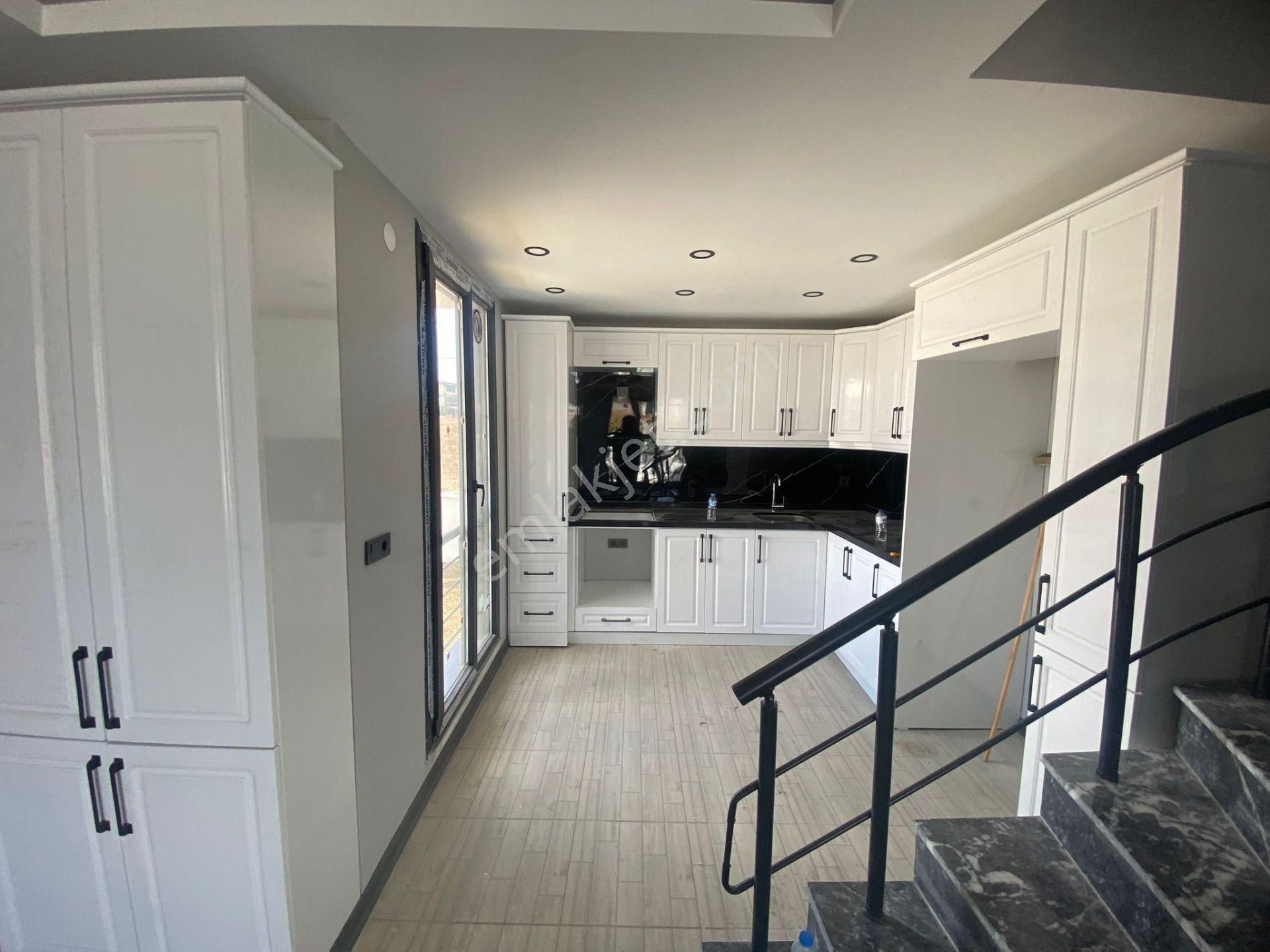 Kanat Emlak'tan Marmara Ereğlisi Dereağzı Mahallesinde 3+1 Satılık Villa - Görsel 5