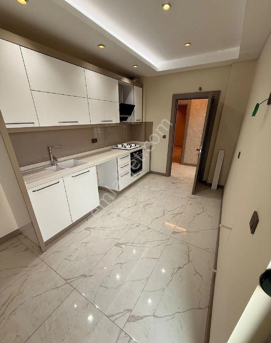 Habibler'de Satılık 3+1ara Katta Site İçi - Görsel 3