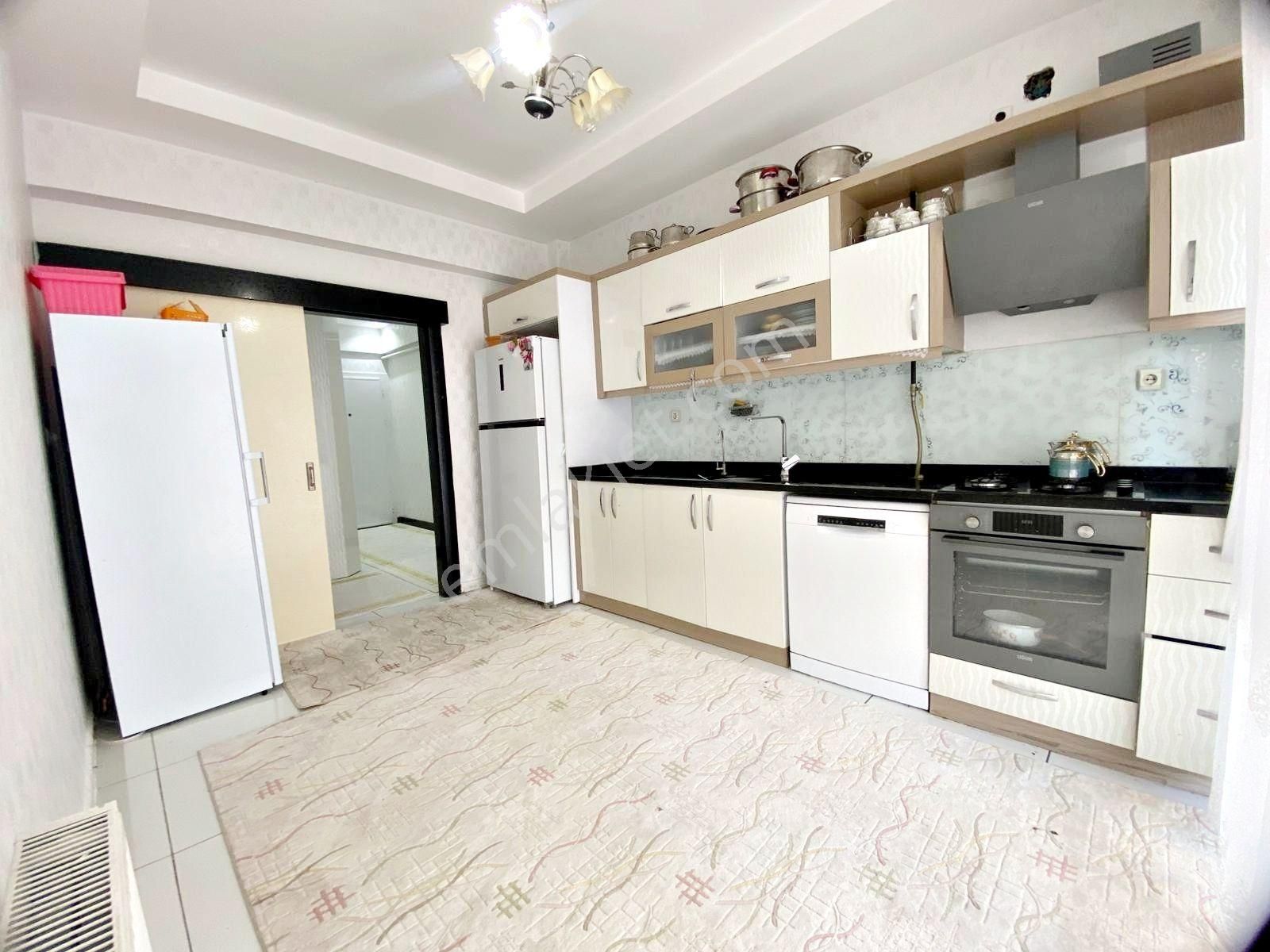 Fıstıklık Park Yakını Geniş Oturum Geniş Balkonlu Ultralüx 3+1