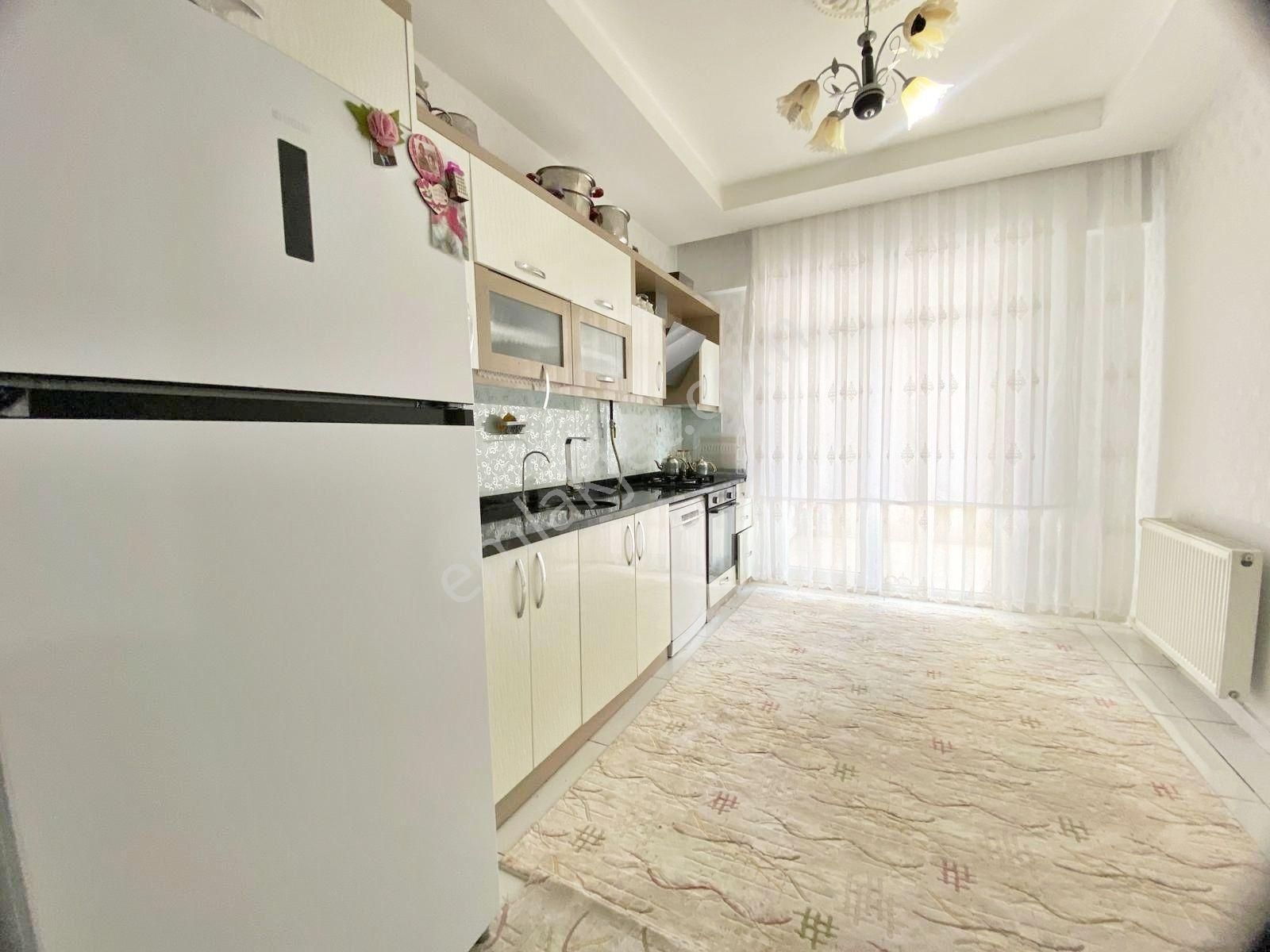 Fıstıklık Park Yakını Geniş Oturum Geniş Balkonlu Ultralüx 3+1 - Görsel 3