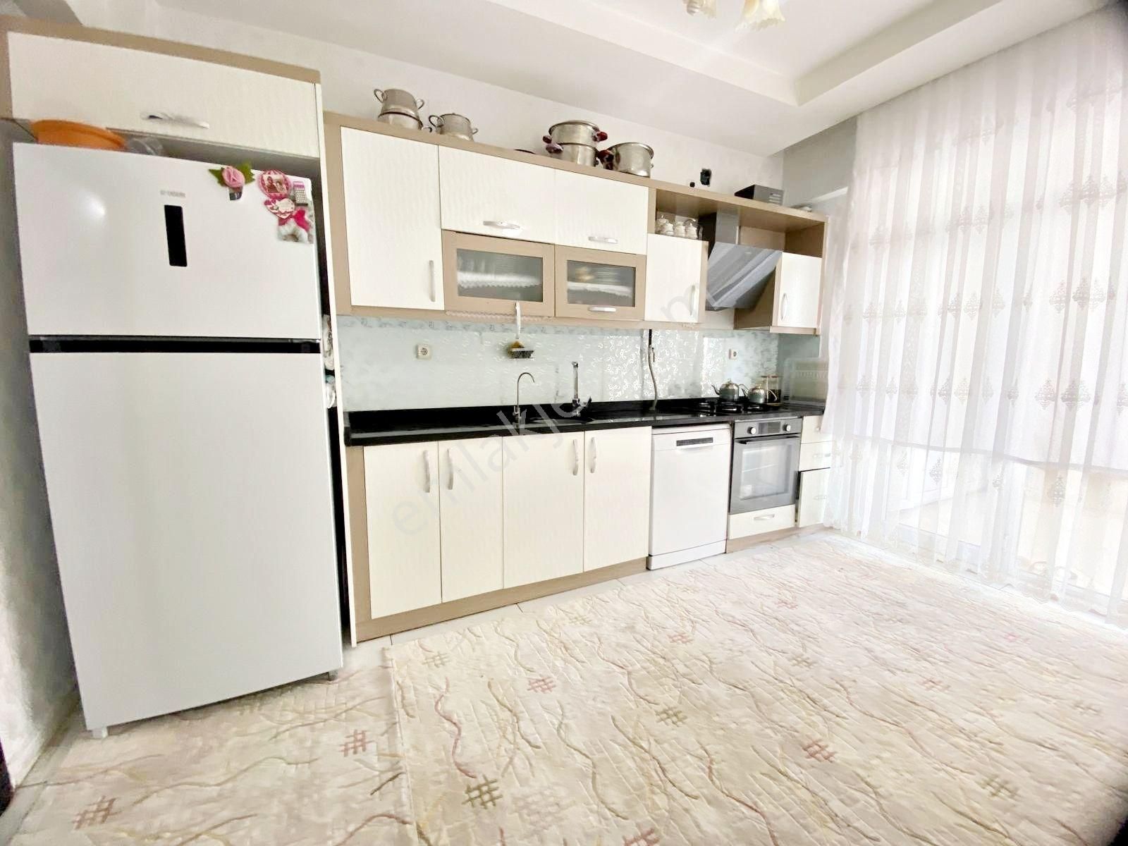 Fıstıklık Park Yakını Geniş Oturum Geniş Balkonlu Ultralüx 3+1 - Görsel 2