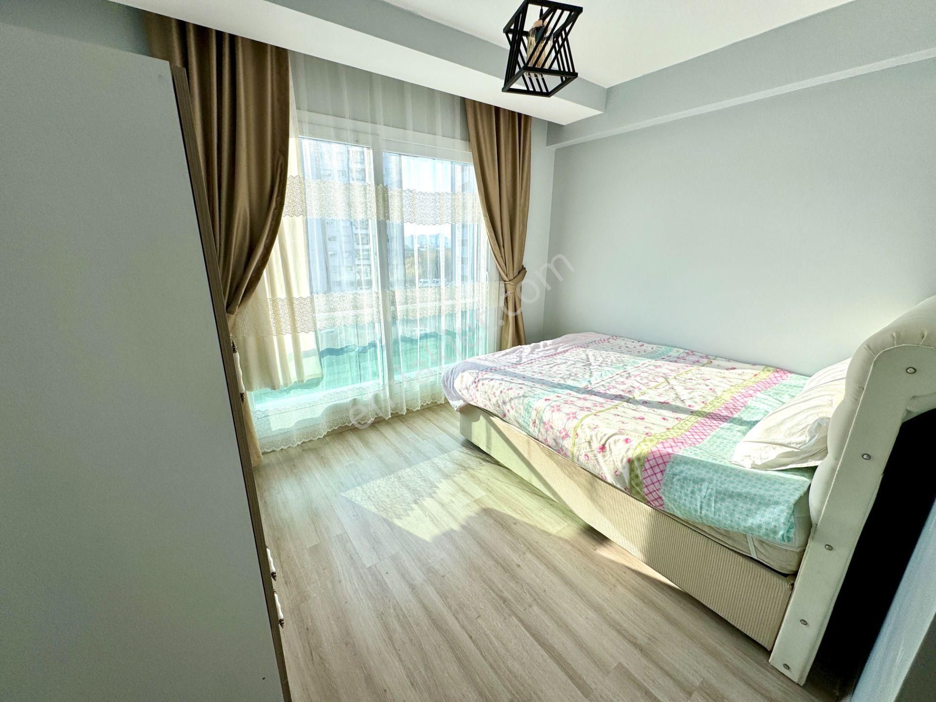 Yenişehir Üniversite Caddesinde Eşyalı Kiralık 1+1 Daire - Görsel 11