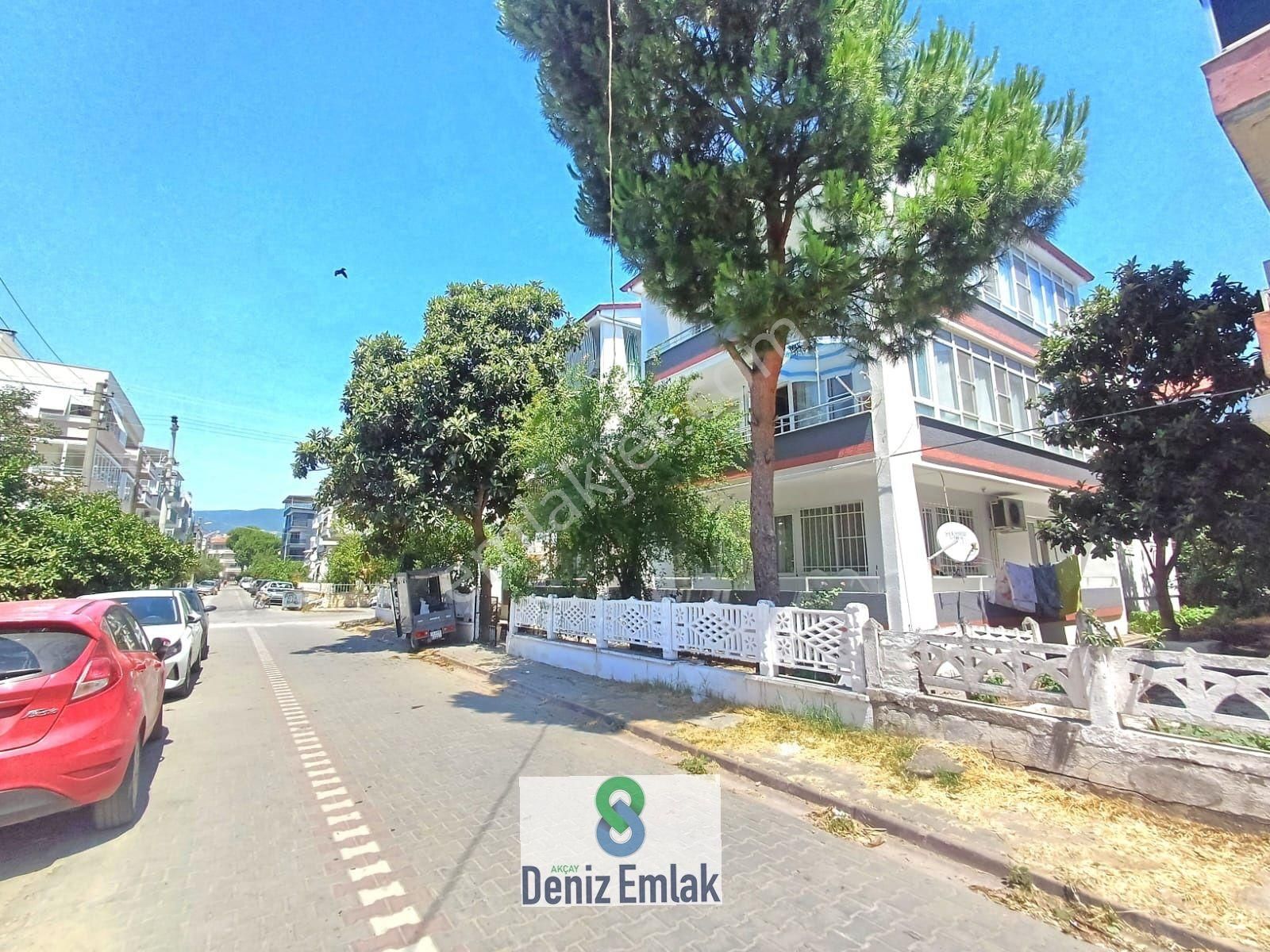 Denizden Akçay Kordona 200 M Arakat Öncephe Satılık 2+1 Daire