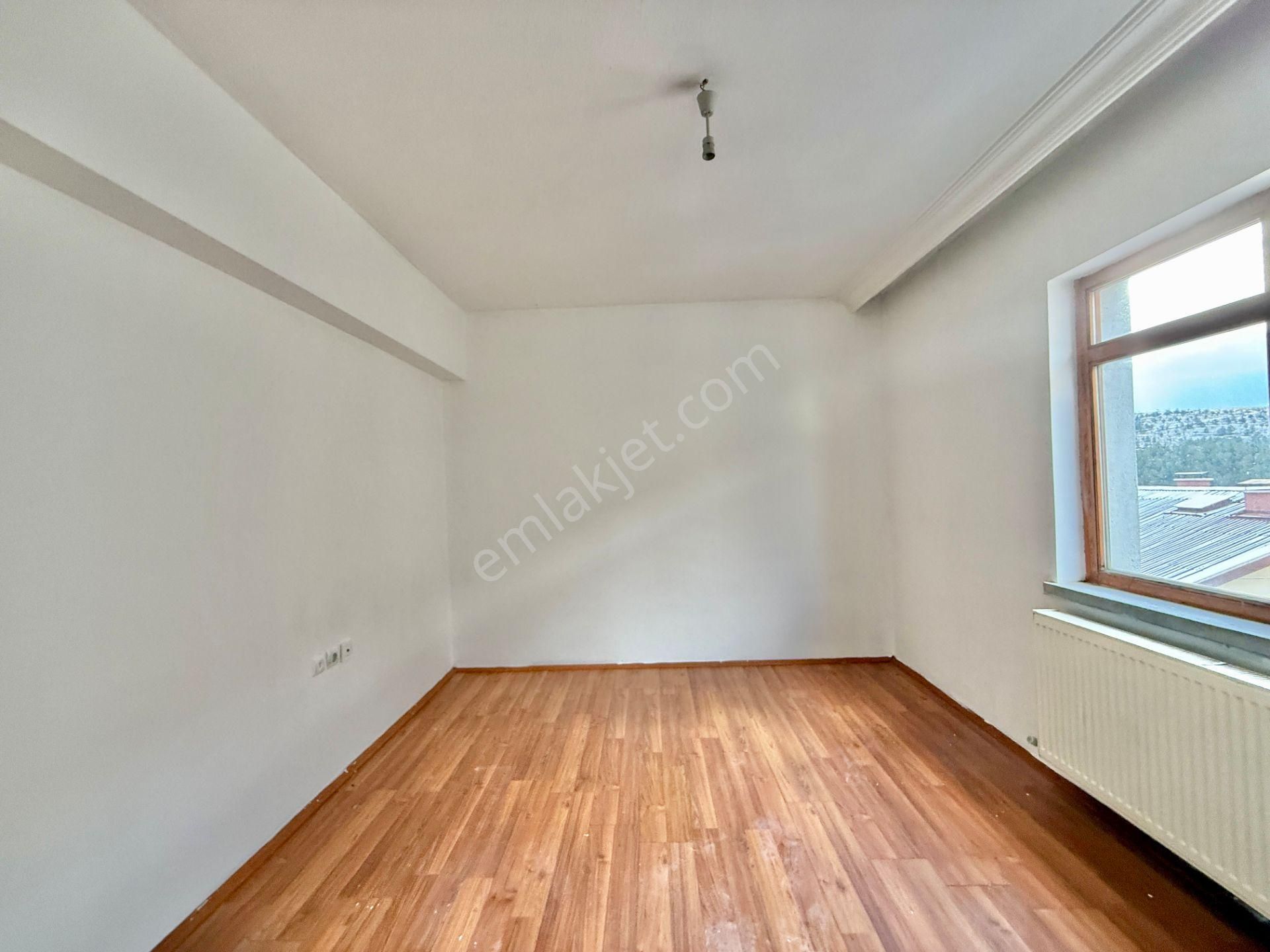 Çiftçioğullarından Protokol Yoluna Yakın Katta Asansörlü Geniş 2+1 Daire - Görsel 10