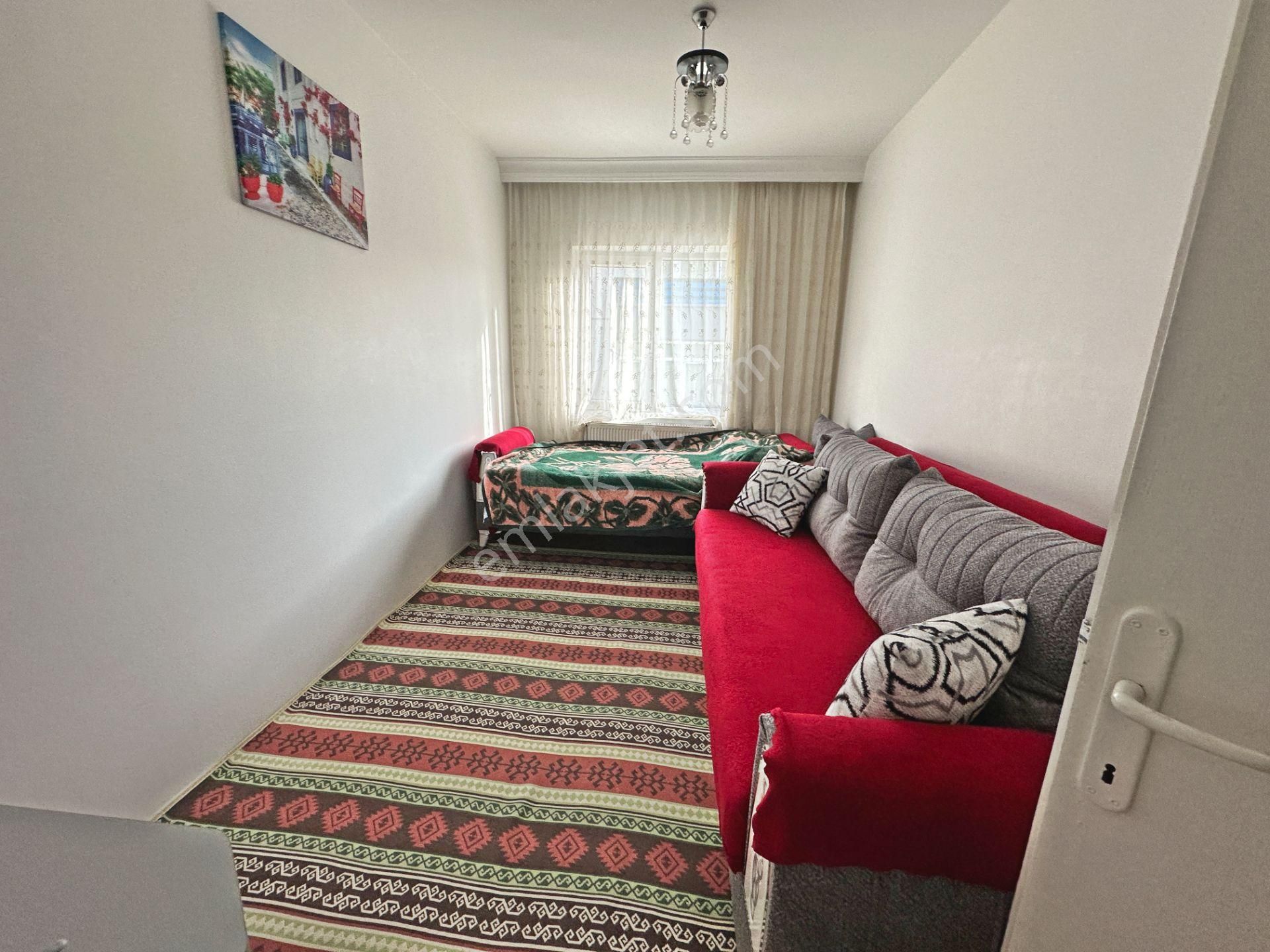 Hocalı Cadde Yakınında Ara Katta Çift Balkonlu 3+1 Satılık Daire - Görsel 11