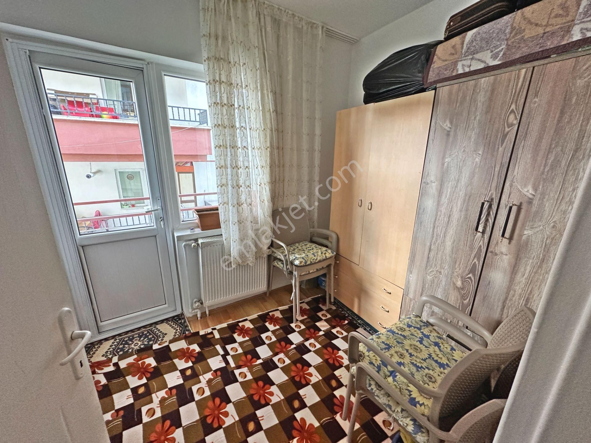 Hocalı Cadde Yakınında Ara Katta Çift Balkonlu 3+1 Satılık Daire - Görsel 16