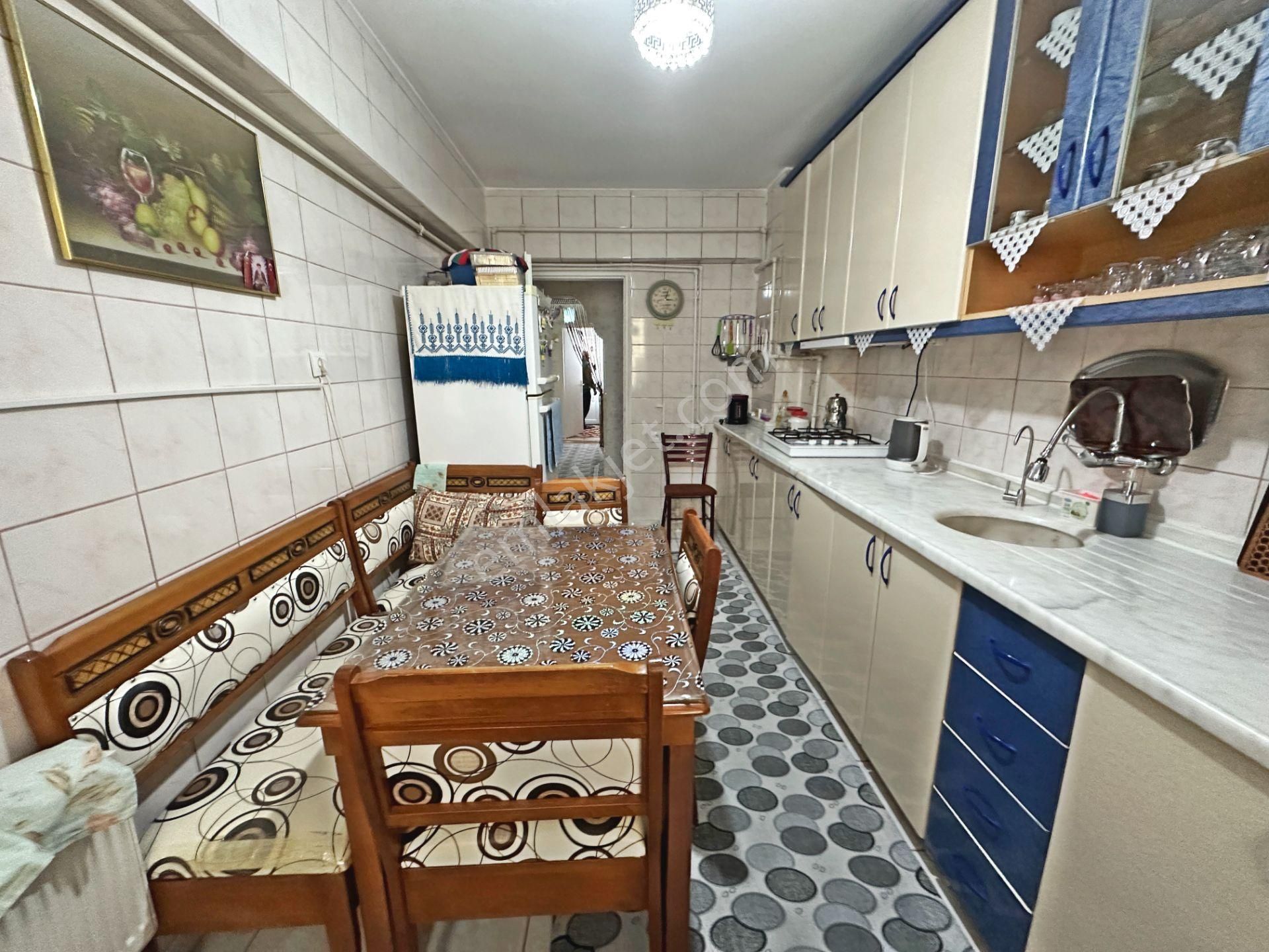 Hocalı Cadde Yakınında Ara Katta Çift Balkonlu 3+1 Satılık Daire - Görsel 8