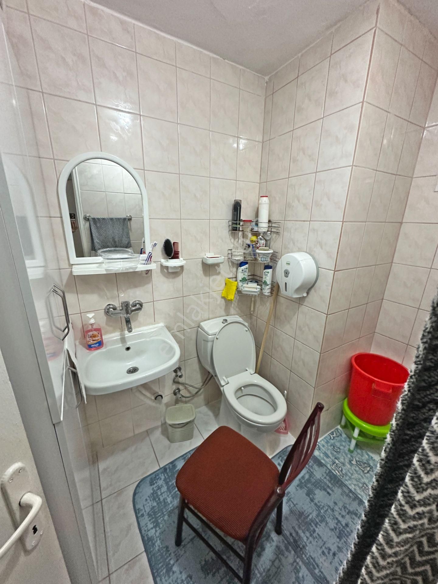 Hocalı Cadde Yakınında Ara Katta Çift Balkonlu 3+1 Satılık Daire - Görsel 18