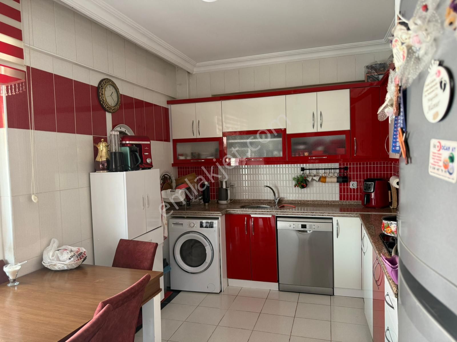 Aktel Gayrimenkulden Mehmet Akifte Satılık 3+1 Daire