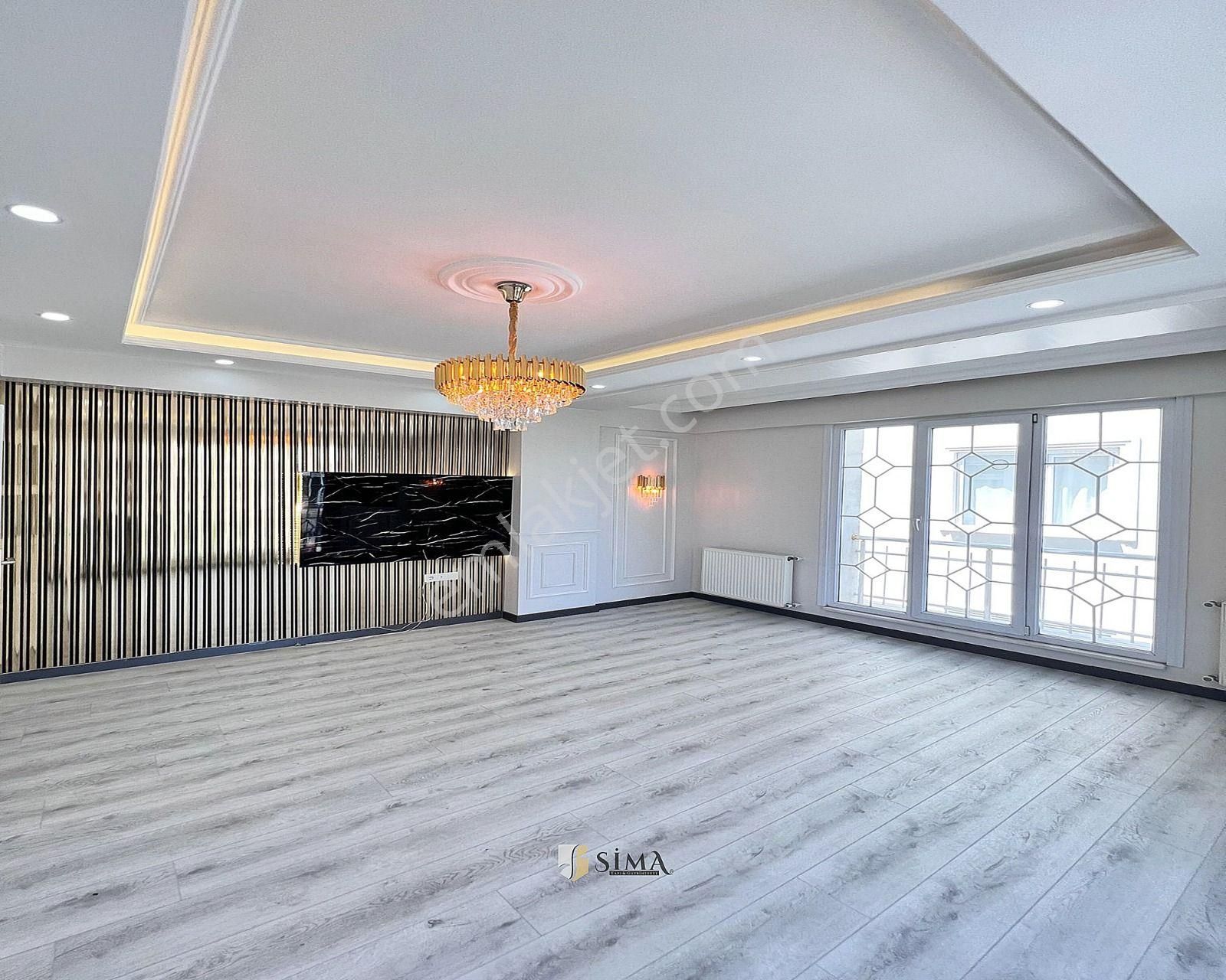 Güzelyurt Mah . Metrobüse Yürüme Mesafesi 7 Dk 2+1 Ara Kat Krediye Ugun Daire