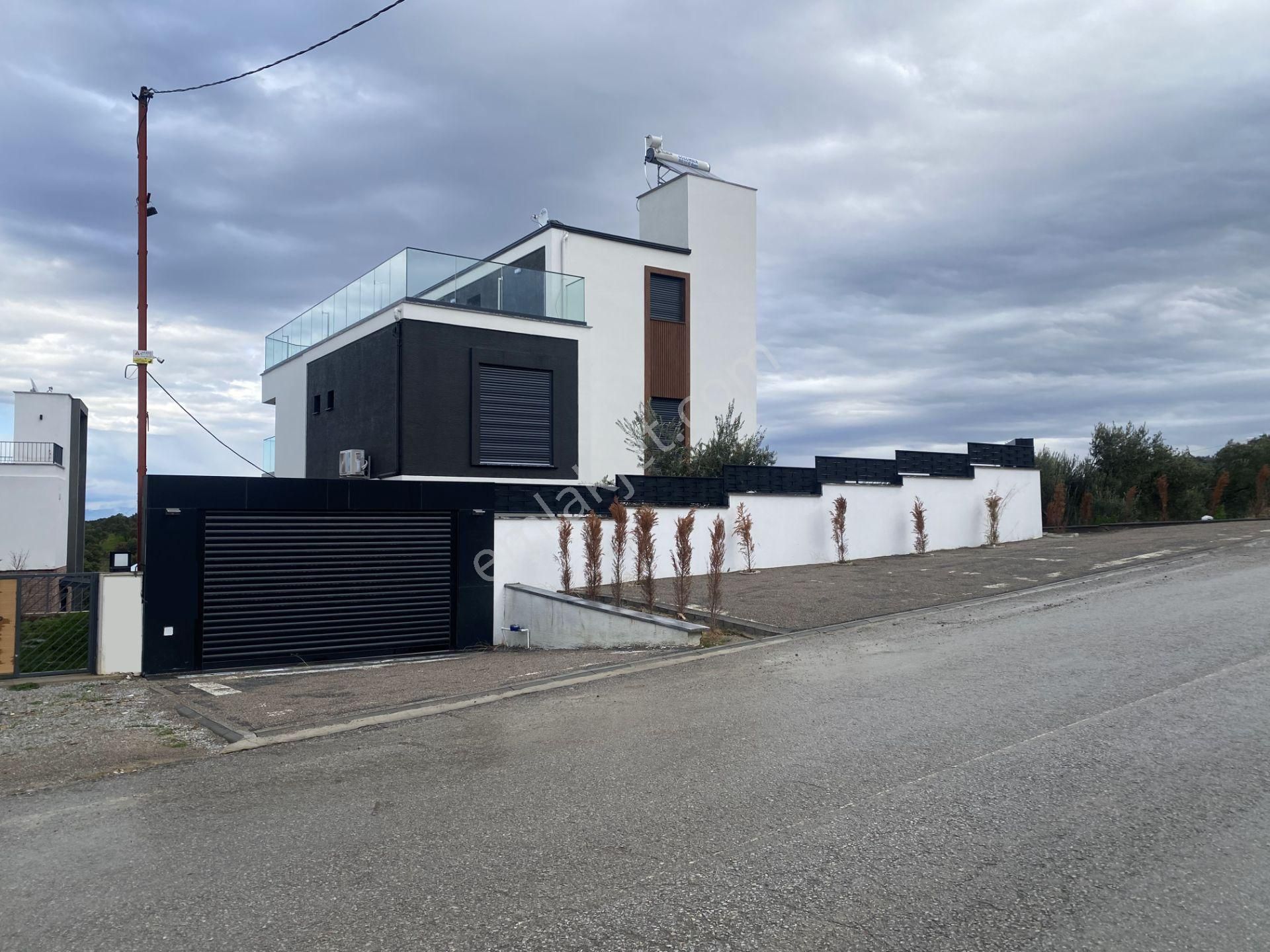 Balıkesir Burhaniye De Satılık Muhteşem Mustakil Villa