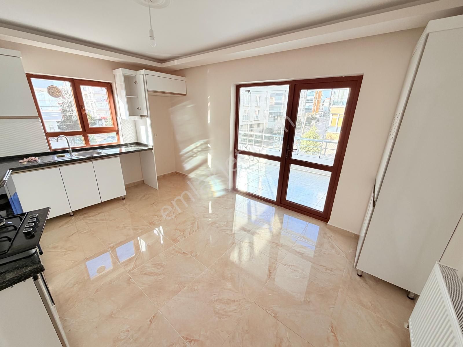 Demiröz'den Konum Harikası Katta Geniş 3+1 Güney-batı Kiralık Daire - Görsel 8