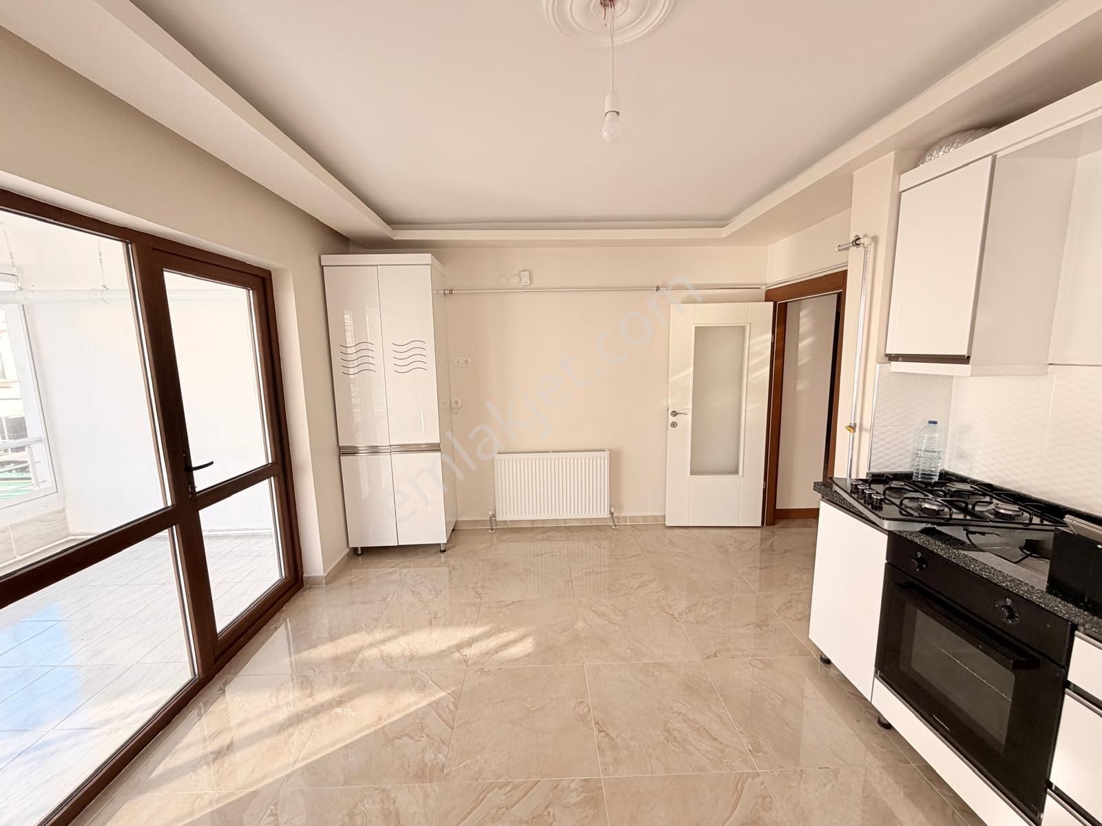 Demiröz'den Konum Harikası Katta Geniş 3+1 Güney-batı Kiralık Daire - Görsel 6