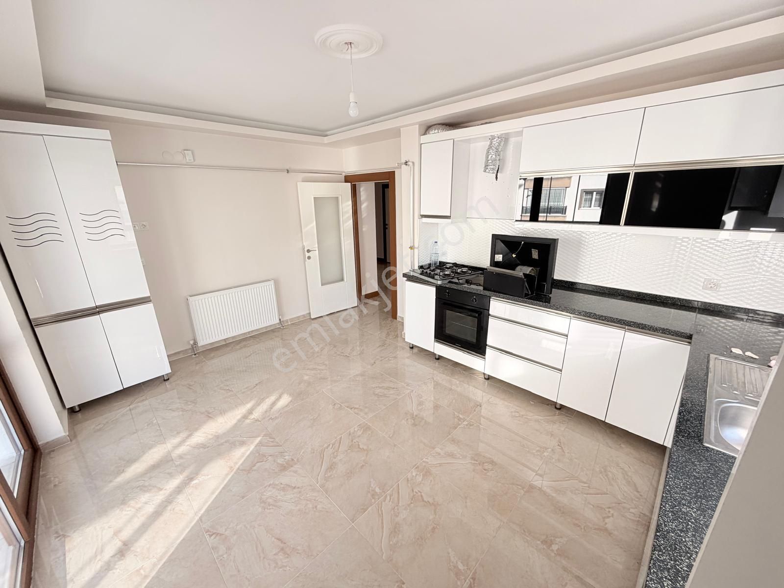 Demiröz'den Konum Harikası Katta Geniş 3+1 Güney-batı Kiralık Daire - Görsel 31