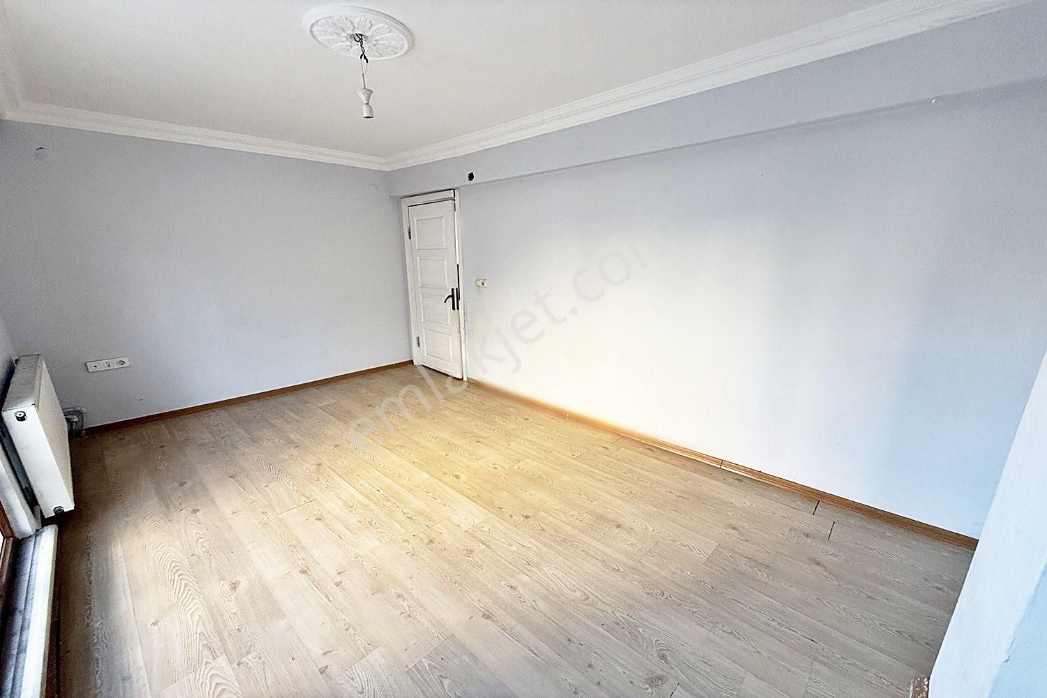 Metin Yapı'dan Cadde Üzeri Teraslı İskanlı Kombili Satılık 2+1!! - Görsel 10