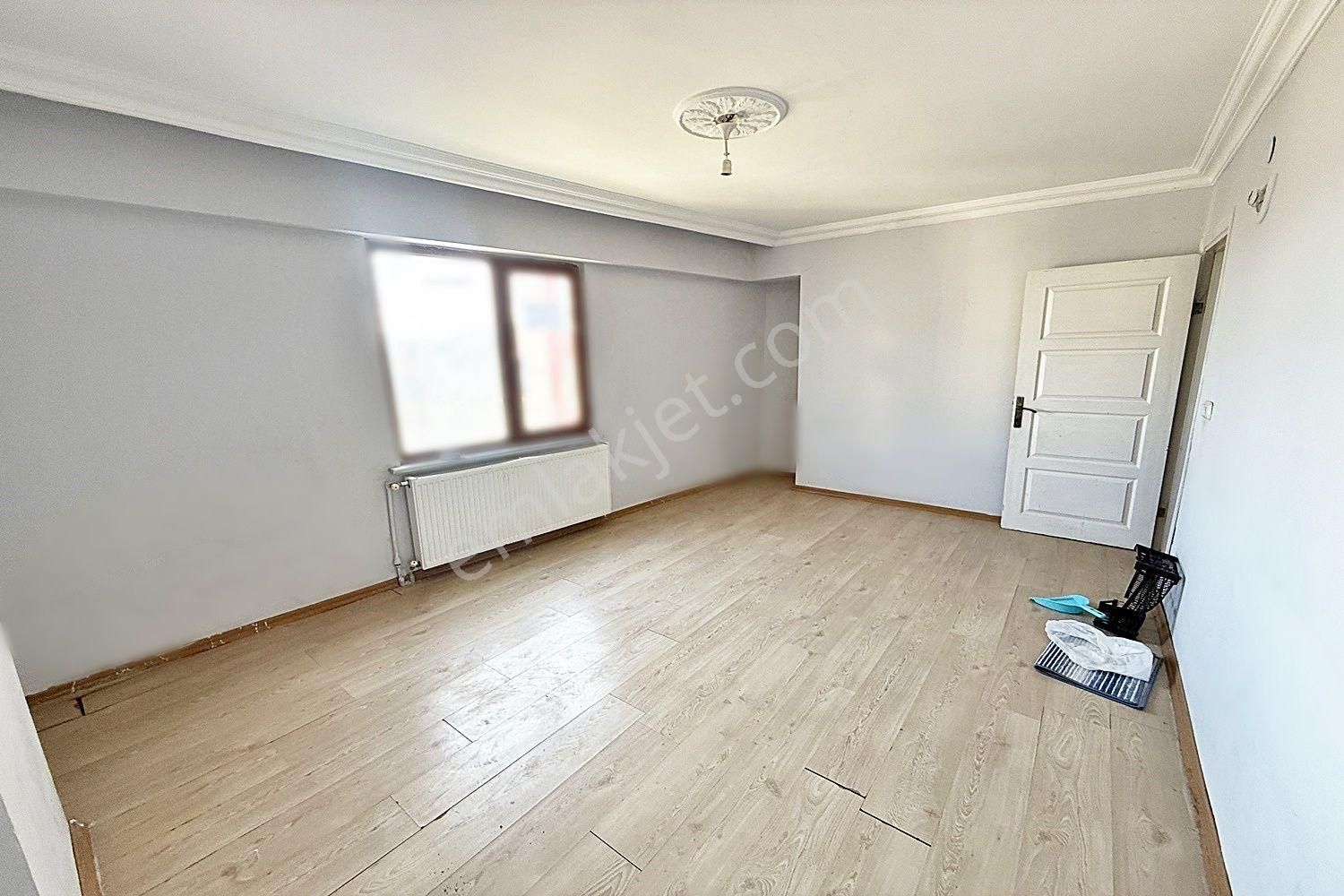 Metin Yapı'dan Cadde Üzeri Teraslı İskanlı Kombili Satılık 2+1!! - Görsel 16