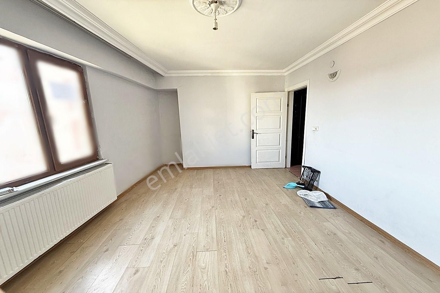 Metin Yapı'dan Cadde Üzeri Teraslı İskanlı Kombili Satılık 2+1!! - Görsel 14