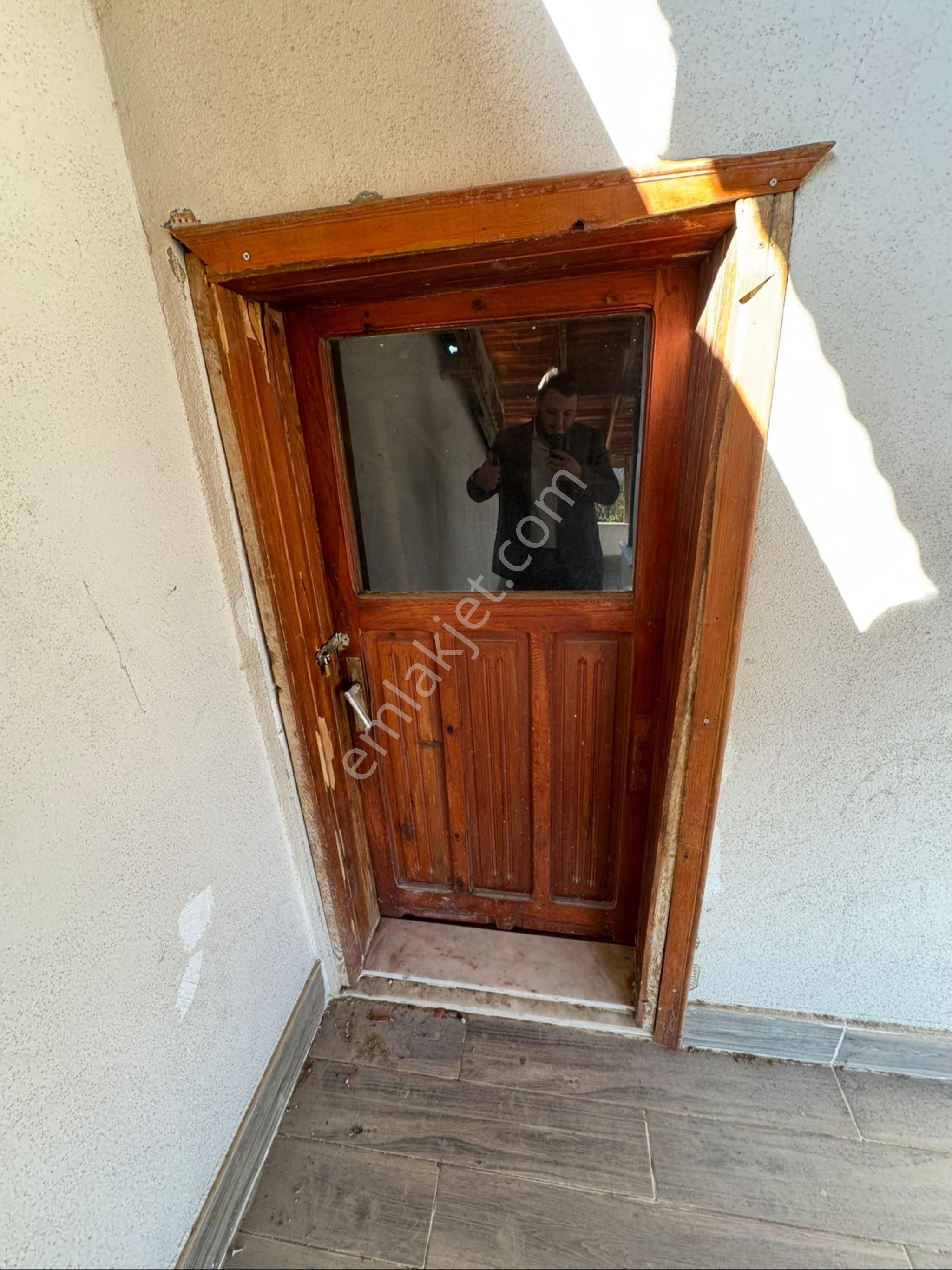 Karaaslan‘da 380 Metre² Arsa İçerisinde Tek Katlı 3 + 1 Müstakil Ev - Görsel 22