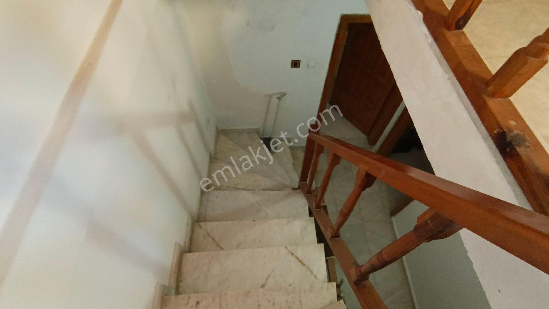 Satılık Denize Yürüme Mesafesinde Bahçeli 5+1 Yazlık - Görsel 33