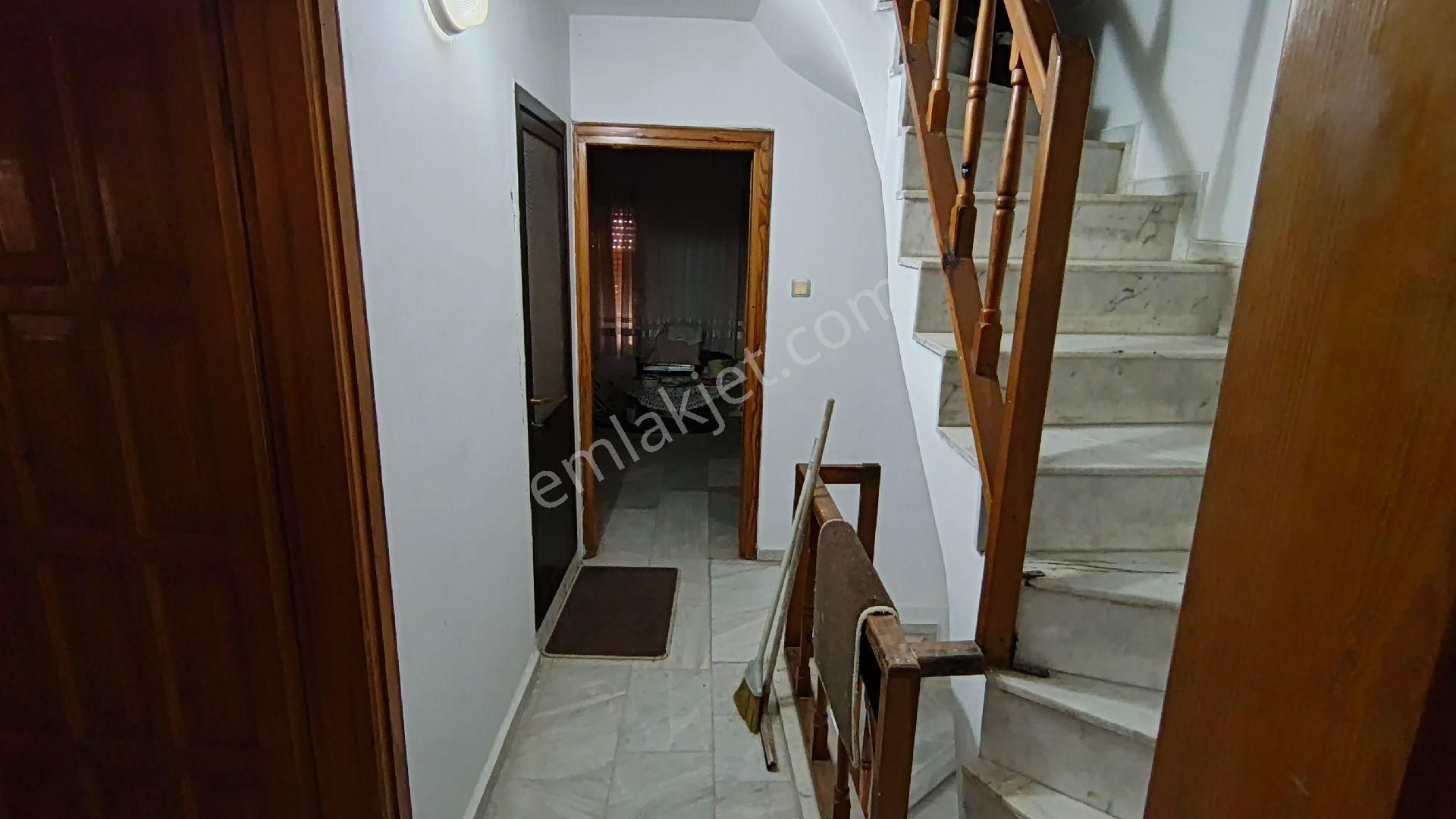 Satılık Denize Yürüme Mesafesinde Bahçeli 5+1 Yazlık - Görsel 34