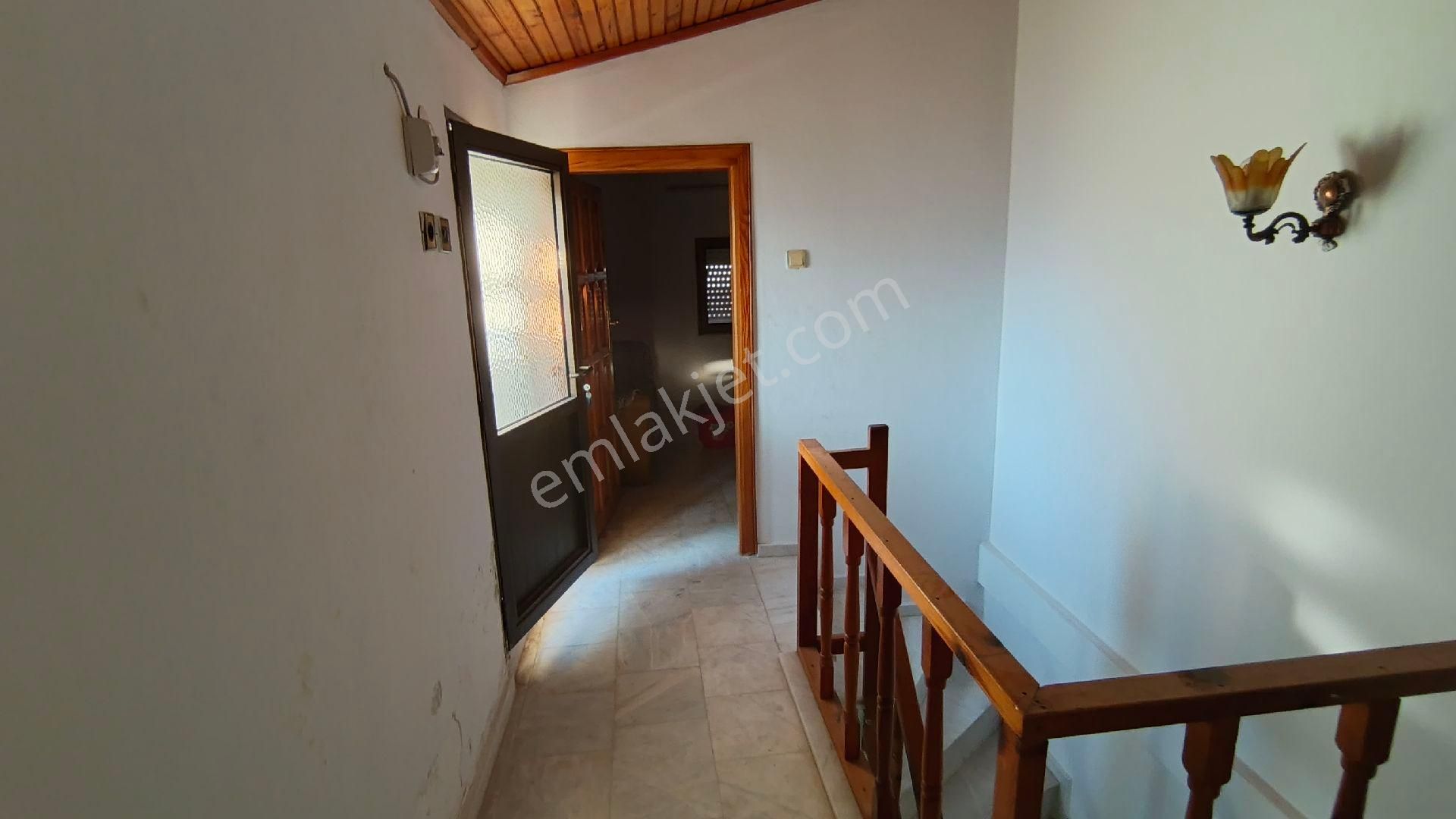 Satılık Denize Yürüme Mesafesinde Bahçeli 5+1 Yazlık - Görsel 35