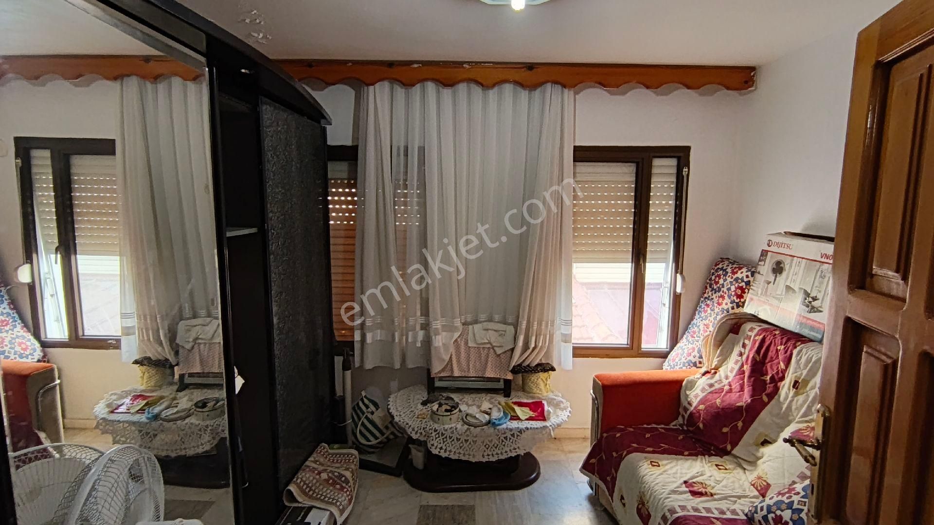 Satılık Denize Yürüme Mesafesinde Bahçeli 5+1 Yazlık - Görsel 14