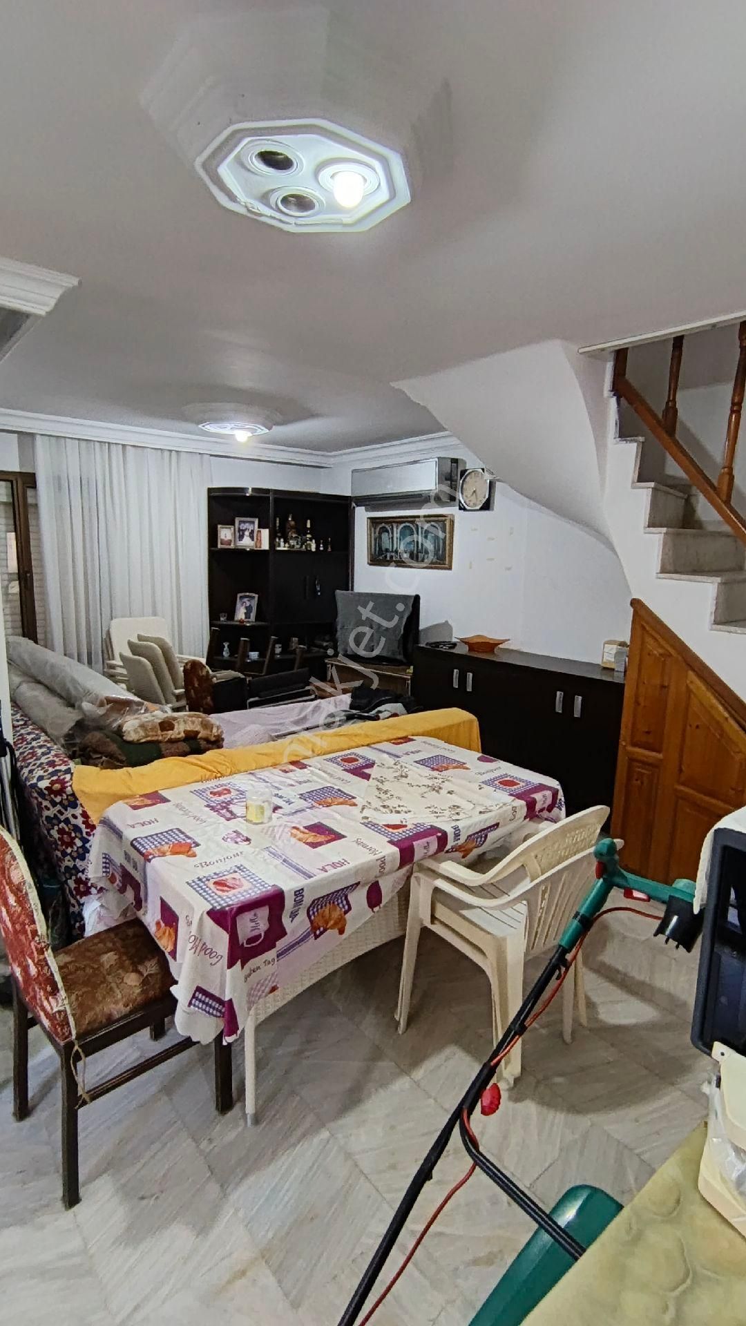 Satılık Denize Yürüme Mesafesinde Bahçeli 5+1 Yazlık - Görsel 13